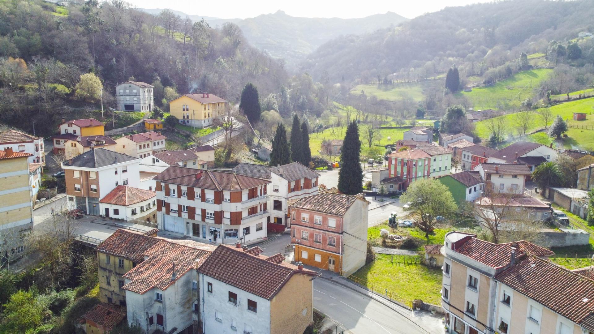 PRECIOSA Y SOLEADA FINCA RODEADA DE NATURALEZA EN BIMENES, A NADA DE NAVA LA COMARCA DE LA SIDRA Y PRINCIPALES CIUDADES