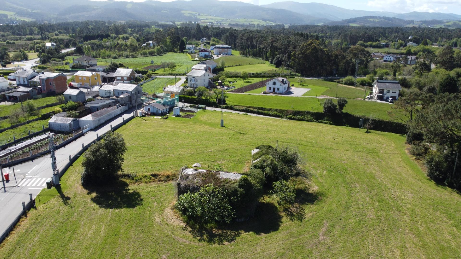 TERRENO EDIFICABLE SITO EN LONGARA, EL FRANCO, LA CARIDAD