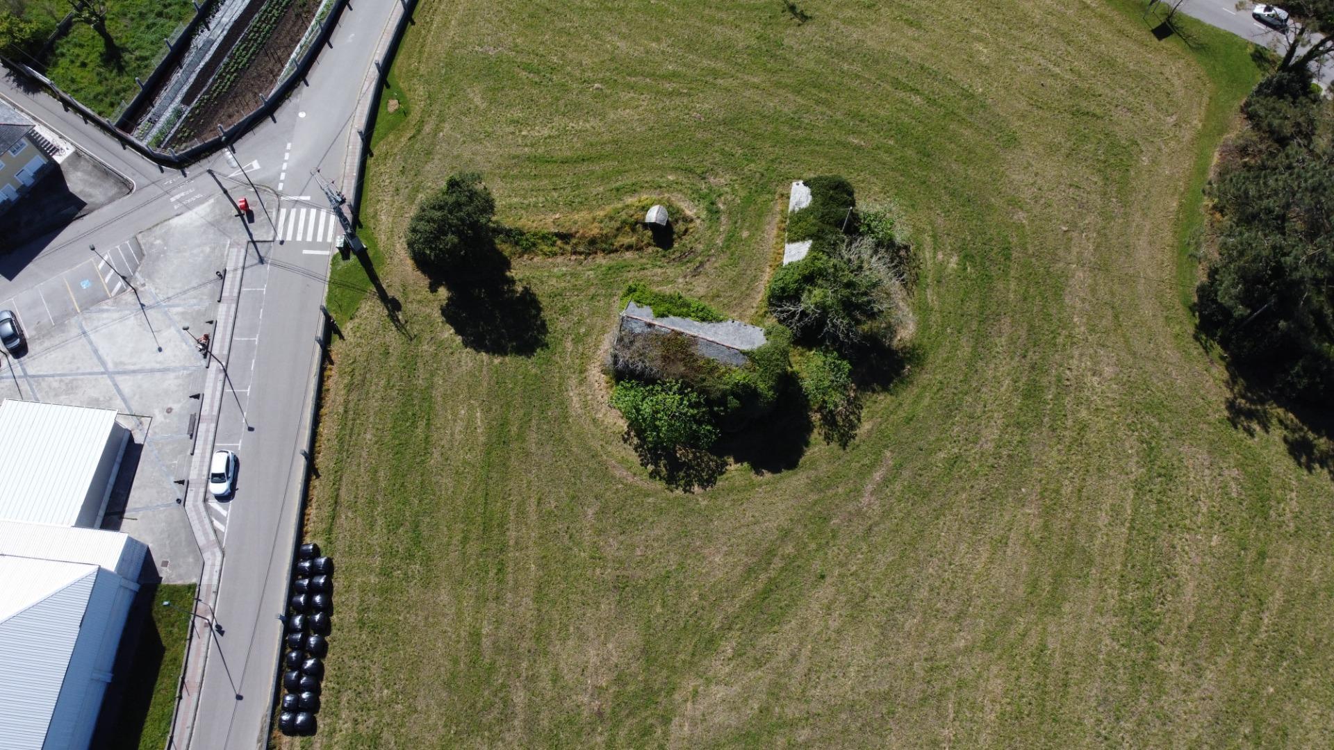 TERRENO EDIFICABLE SITO EN LONGARA, EL FRANCO, LA CARIDAD
