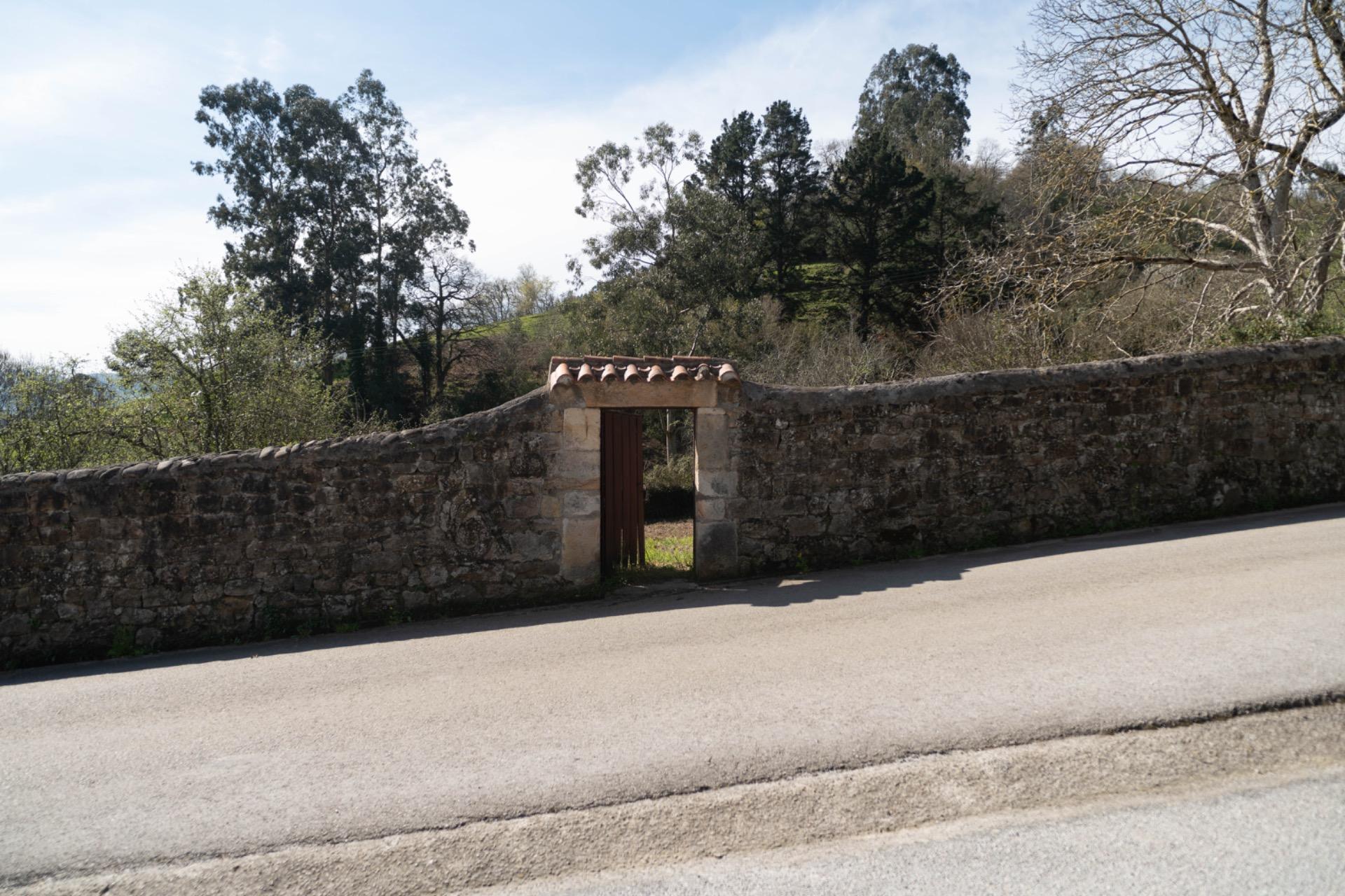 CASA Y TERRENO EN PRASES CORVERA DE TORANZO