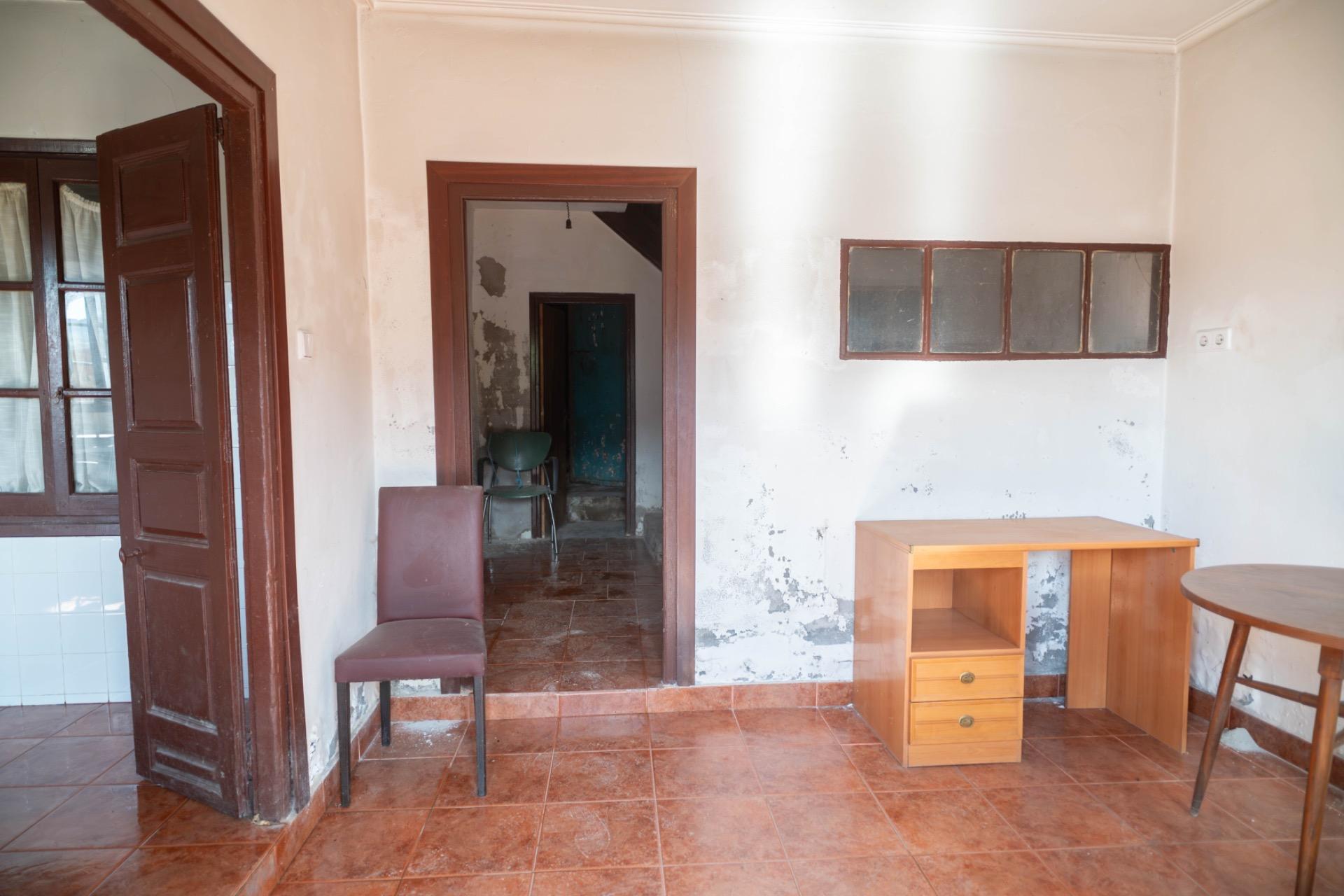 CASA Y TERRENO EN PRASES CORVERA DE TORANZO