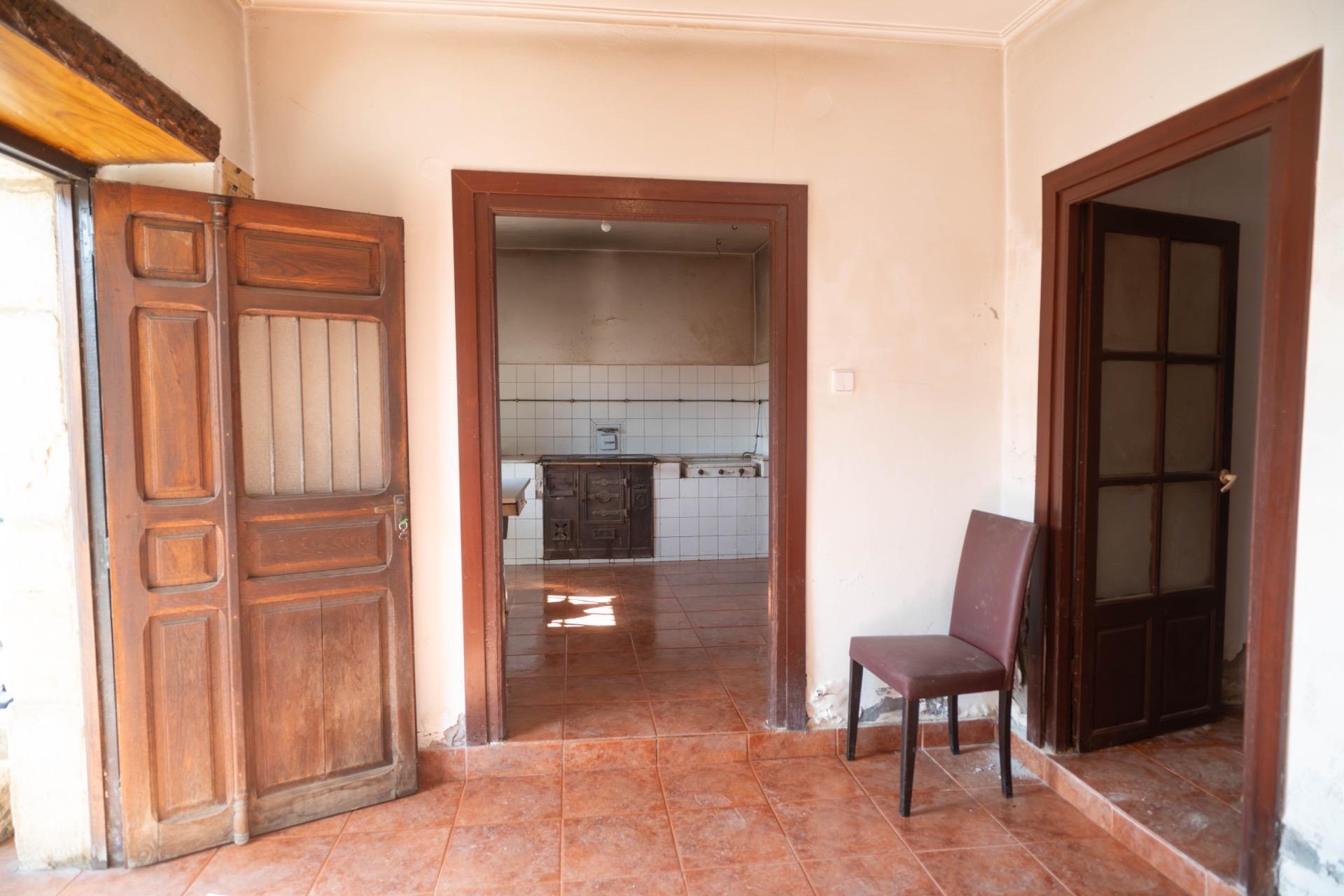 CASA Y TERRENO EN PRASES CORVERA DE TORANZO