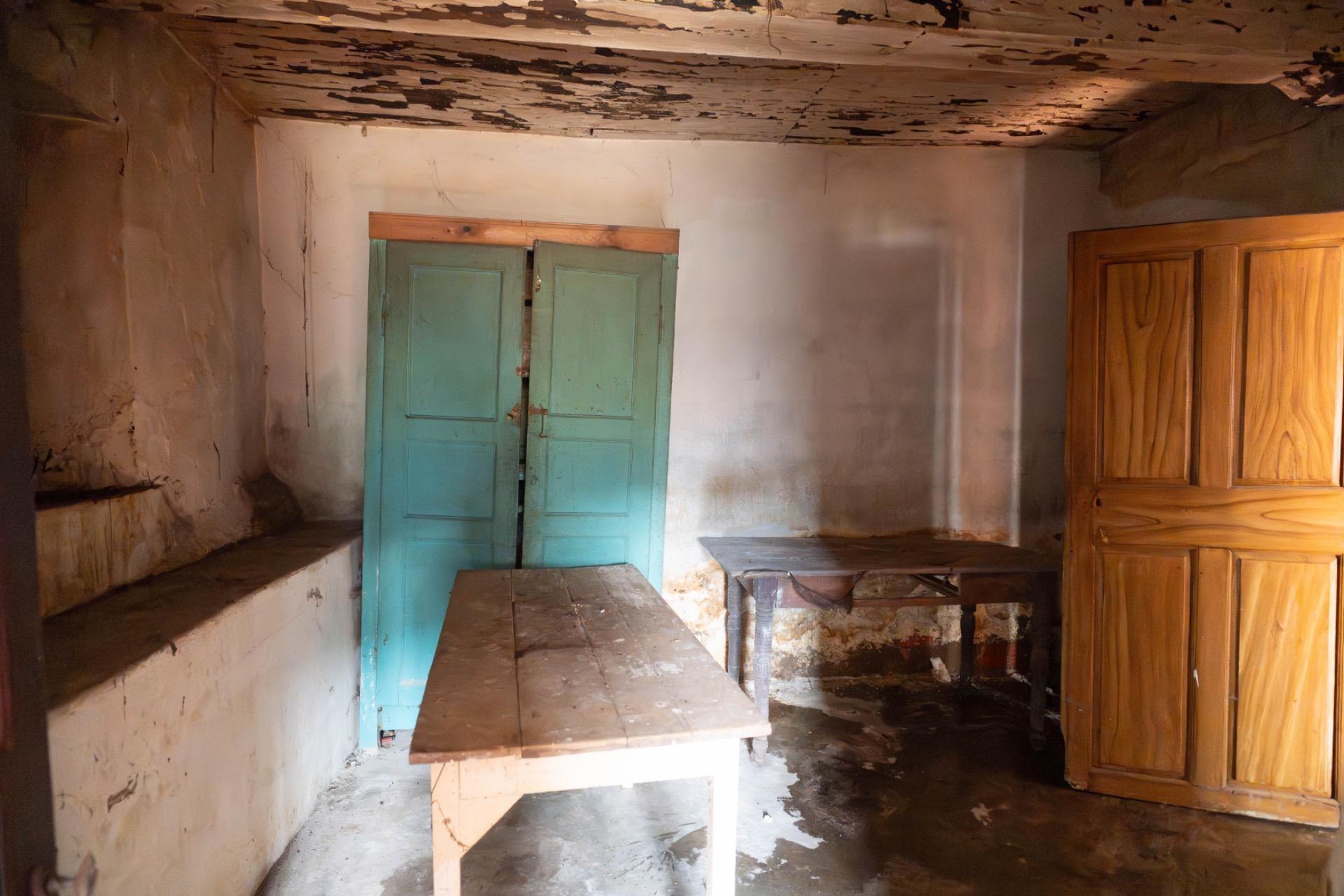 CASA Y TERRENO EN PRASES CORVERA DE TORANZO