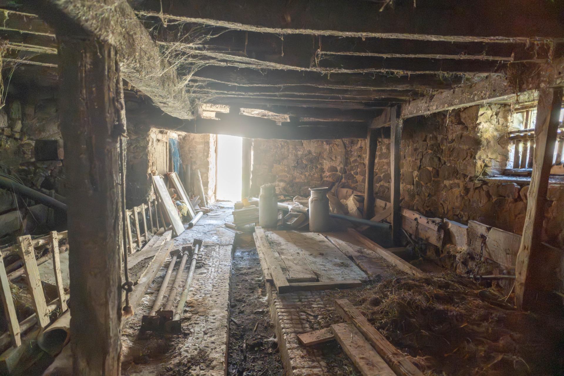 CASA Y TERRENO EN PRASES CORVERA DE TORANZO