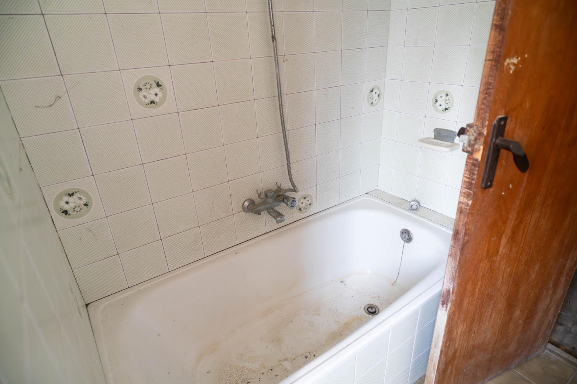 CASA Y TERRENO EN PRASES CORVERA DE TORANZO