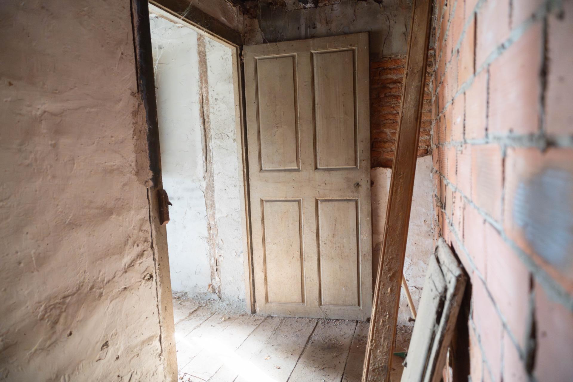 CASA Y TERRENO EN PRASES CORVERA DE TORANZO