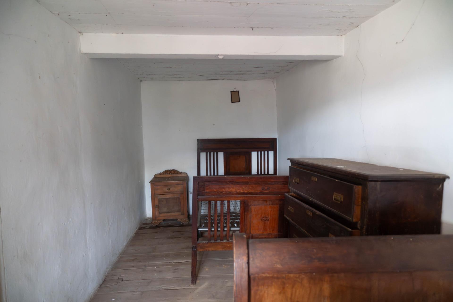 CASA Y TERRENO EN PRASES CORVERA DE TORANZO