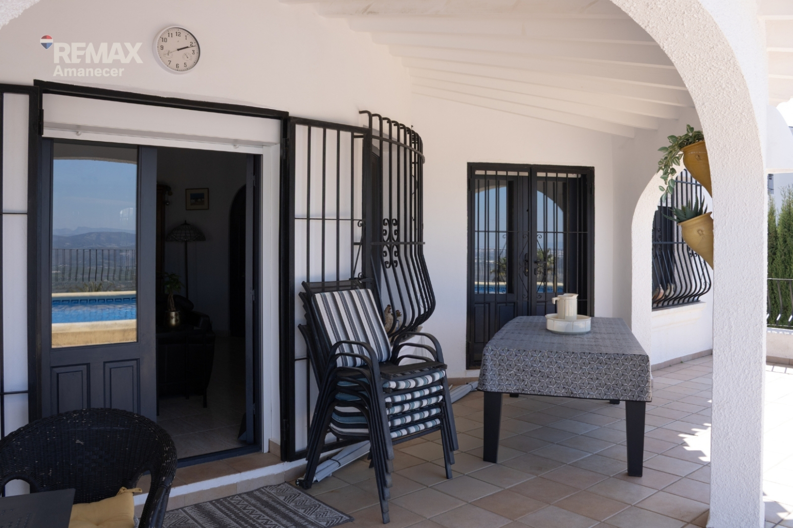 Chalet en una sola planta con vistas panorámicas al mar, montaña y marjal en Montepego