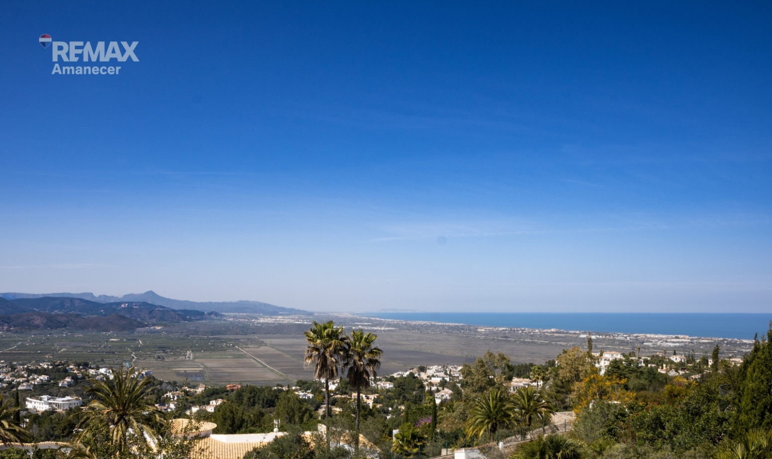 Chalet en una sola planta con vistas panorámicas al mar, montaña y marjal en Montepego