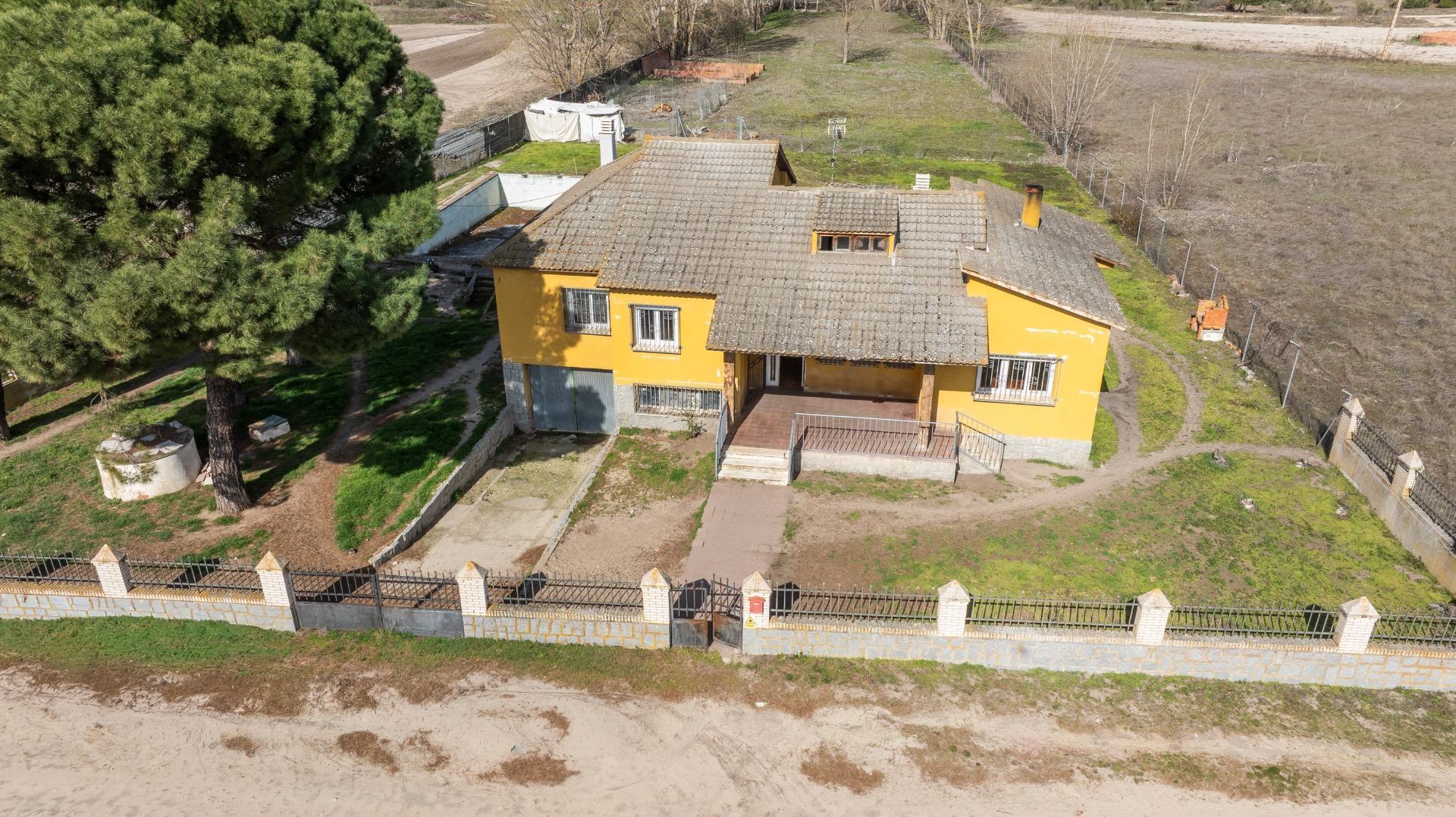 Casa Independiente en Fuente el Olmo de Íscar ??