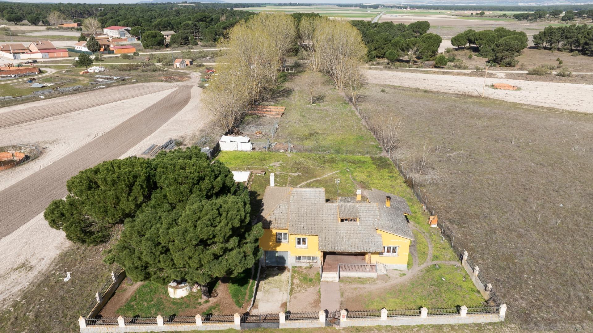 Casa Independiente en Fuente el Olmo de Íscar ??
