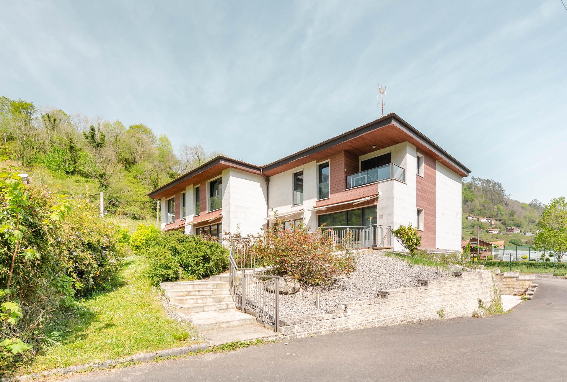 Edificios-Venta-MorcÃ­n-2213707-Foto-2