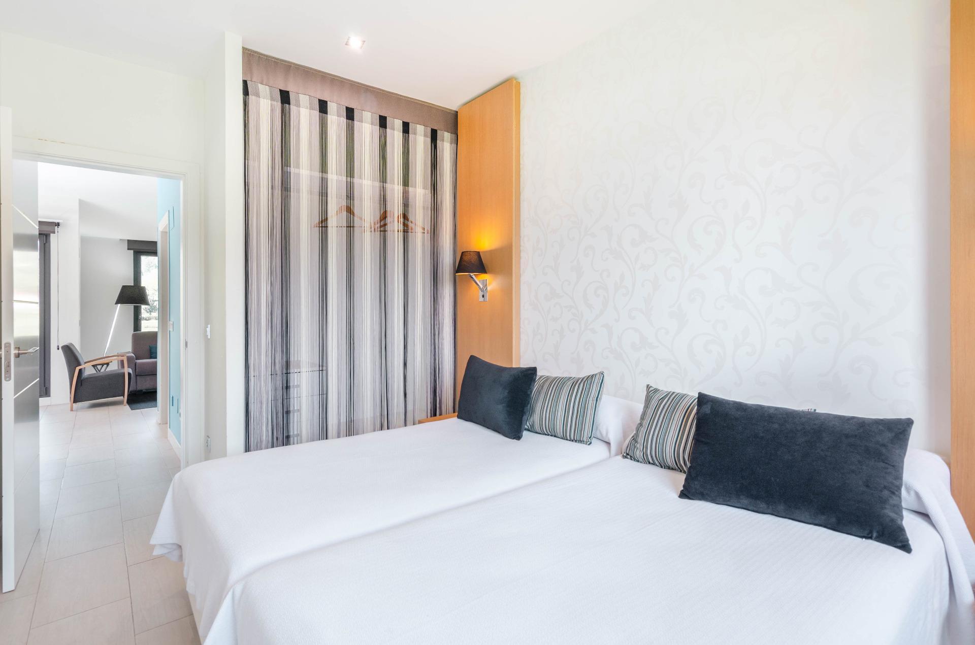 Edificios-Venta-MorcÃ­n-2213707-Foto-19