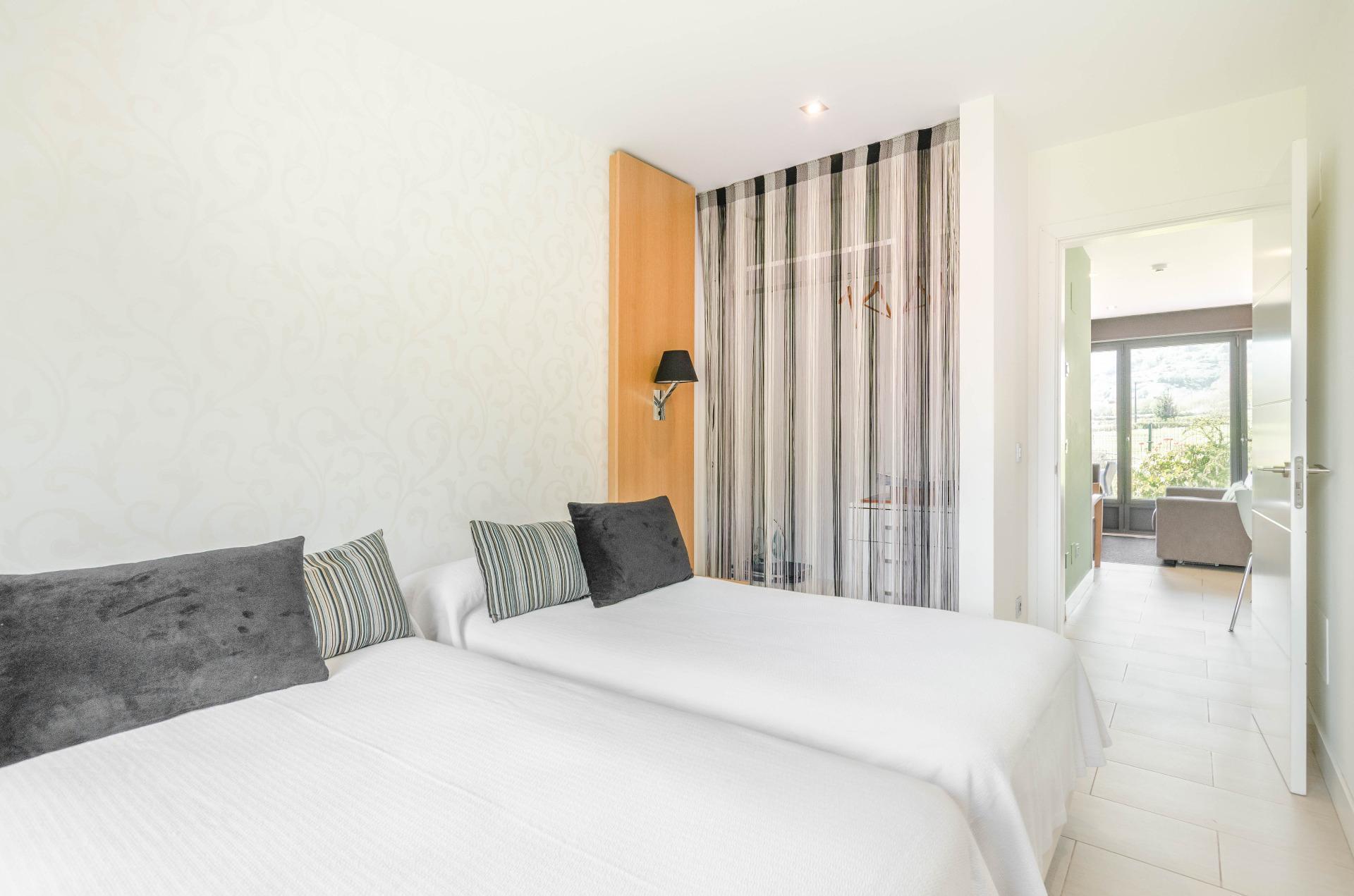 Edificios-Venta-MorcÃ­n-2213707-Foto-50