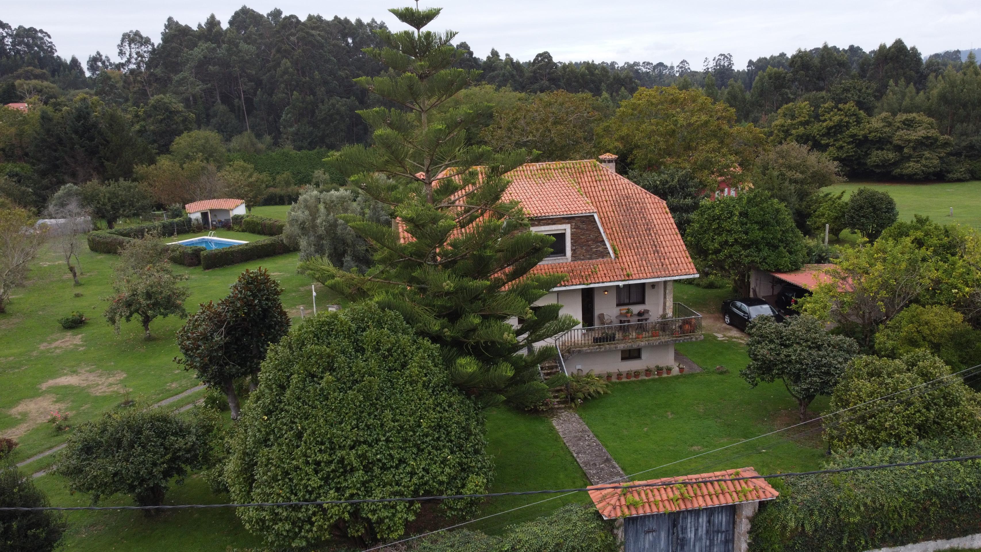 Espectacular chalet con Piscina y 6.000m de parcela