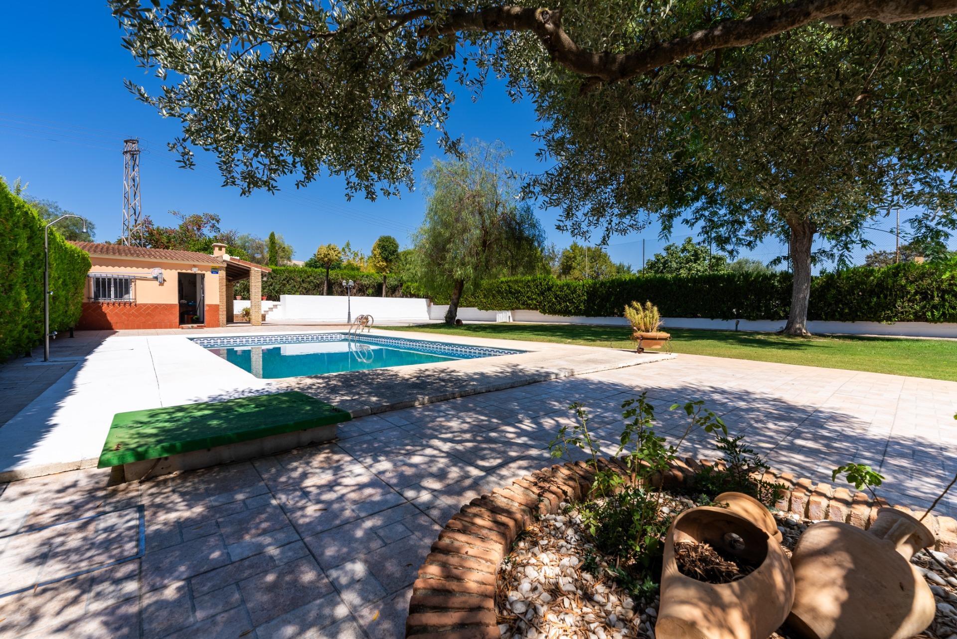 CHALET EN PALOMARES de 1400m2