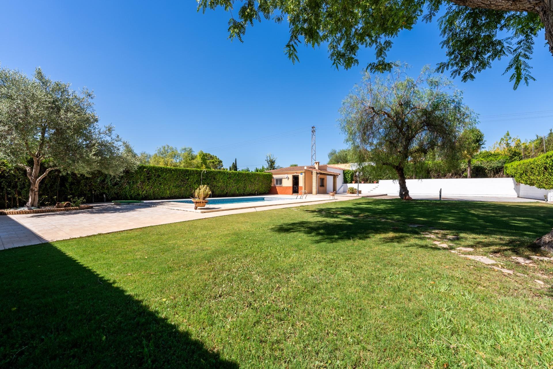 CHALET EN PALOMARES de 1400m2