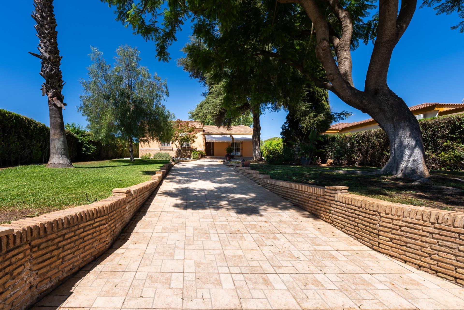 CHALET EN PALOMARES de 1400m2