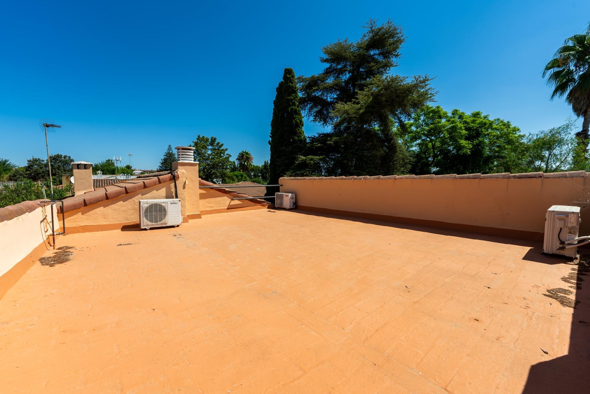 CHALET EN PALOMARES de 1400m2