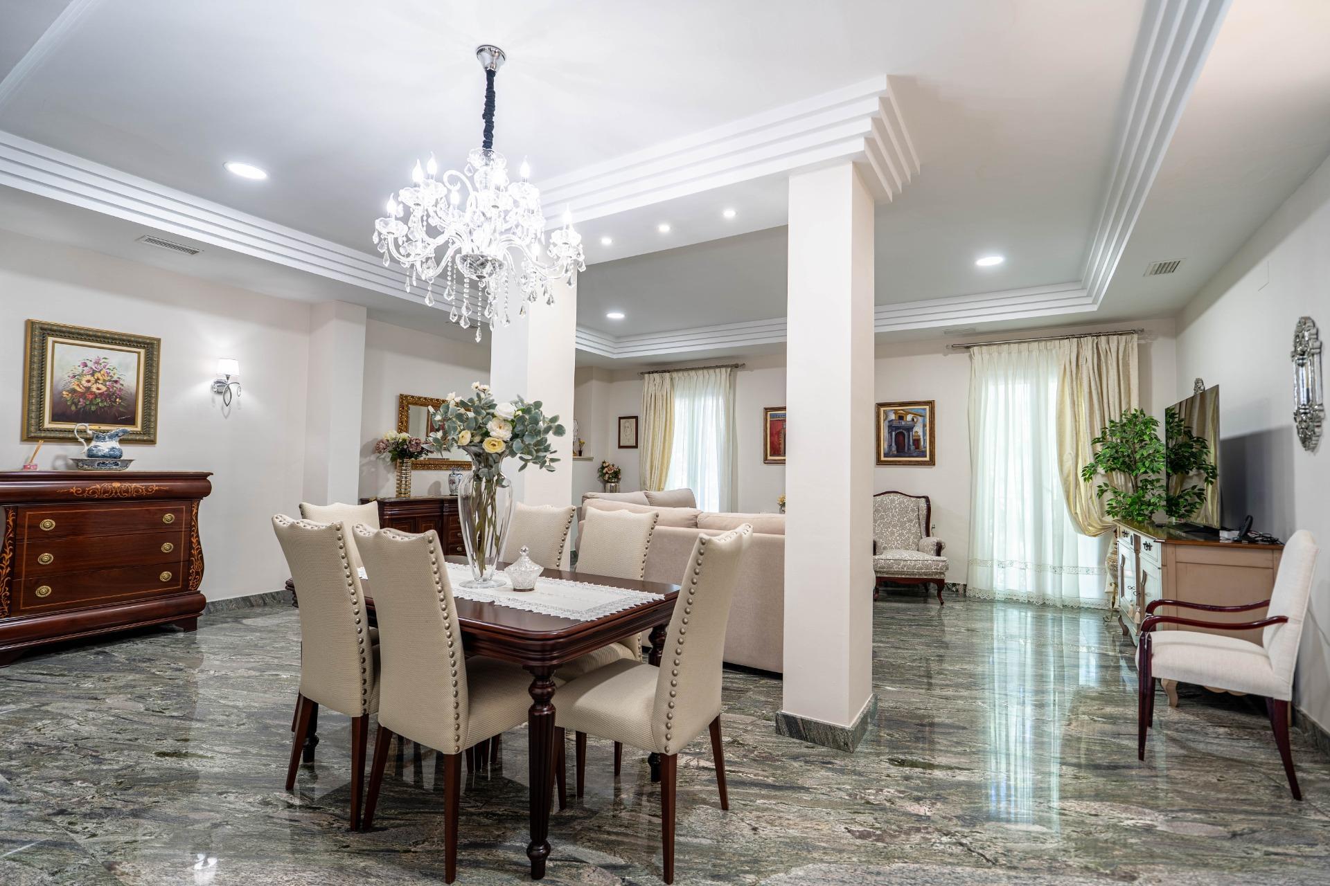 Exclusivo Ático Dúplex con Terraza y Piscina Privada en la mejor zona de triana.