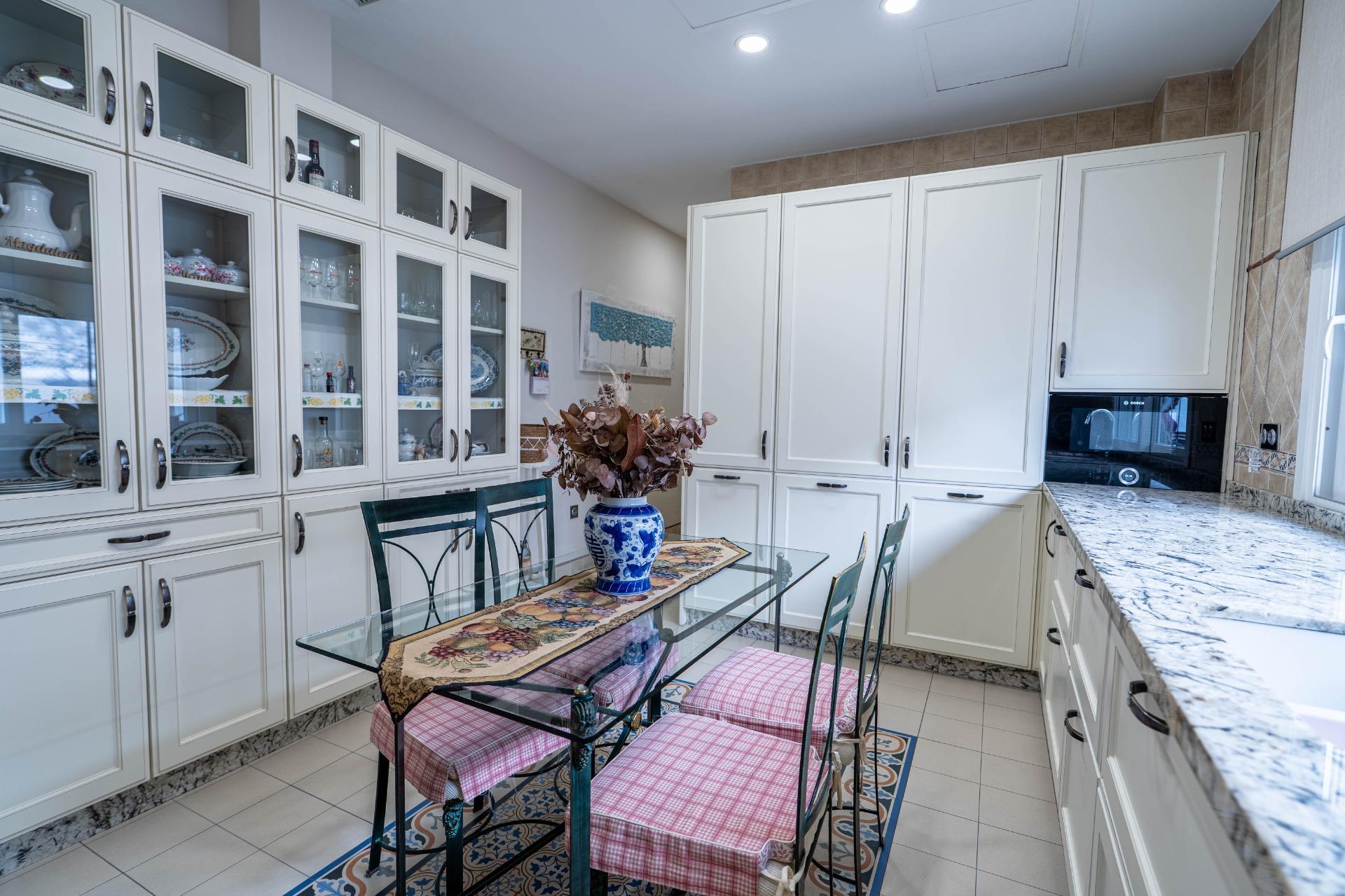 Exclusivo Ático Dúplex con Terraza y Piscina Privada en la mejor zona de triana.