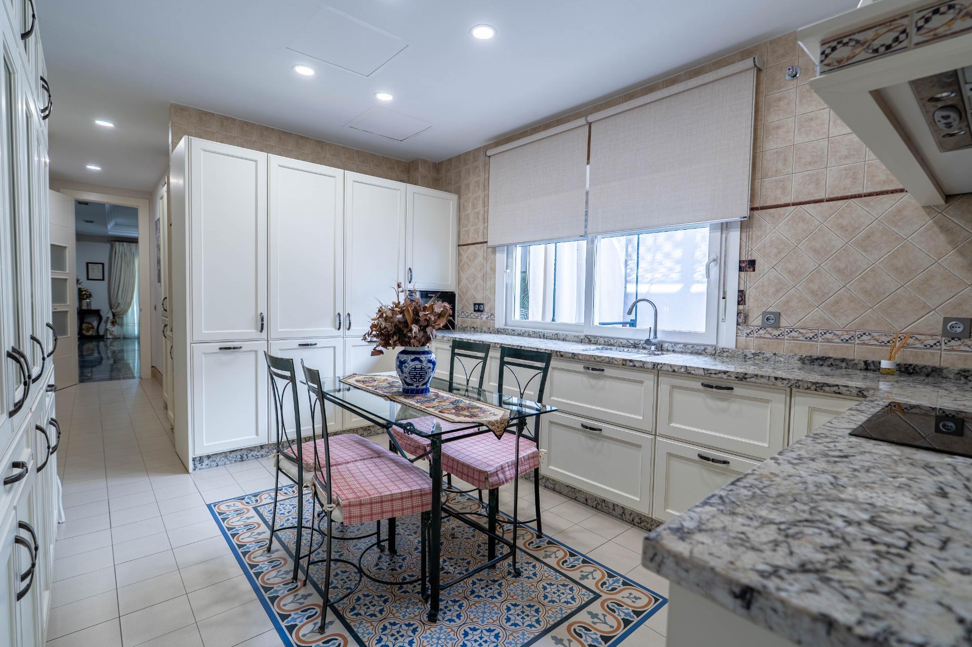 Exclusivo Ático Dúplex con Terraza y Piscina Privada en la mejor zona de triana.