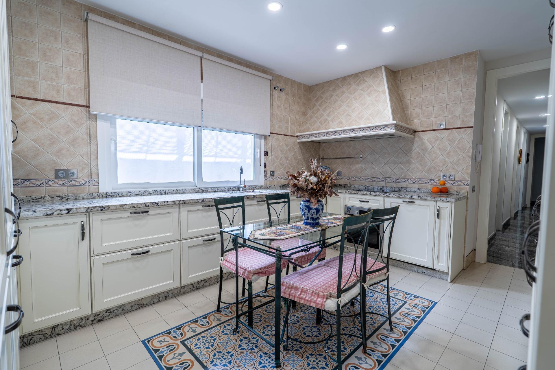 Exclusivo Ático Dúplex con Terraza y Piscina Privada en la mejor zona de triana.