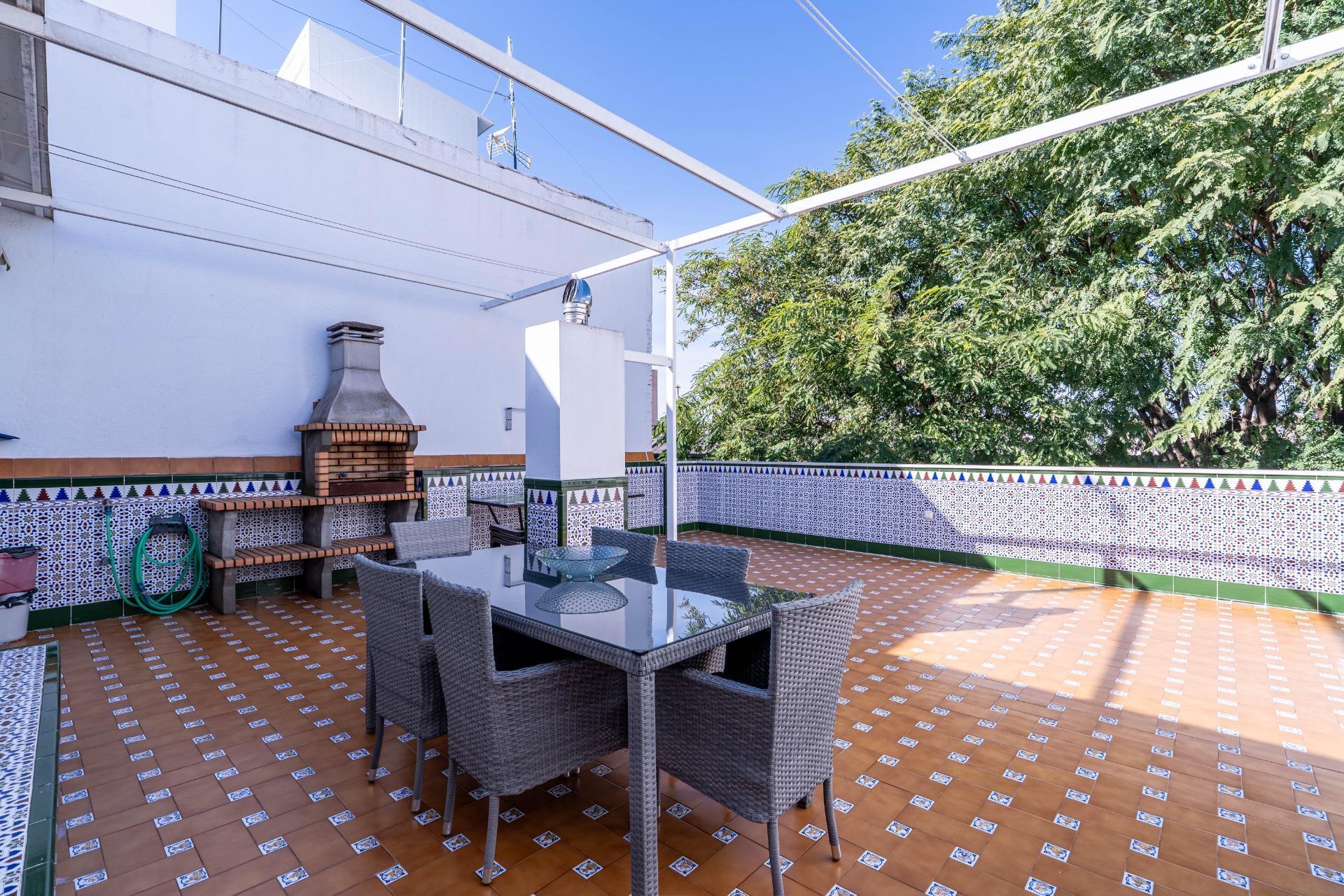 Exclusivo Ático Dúplex con Terraza y Piscina Privada en la mejor zona de triana.