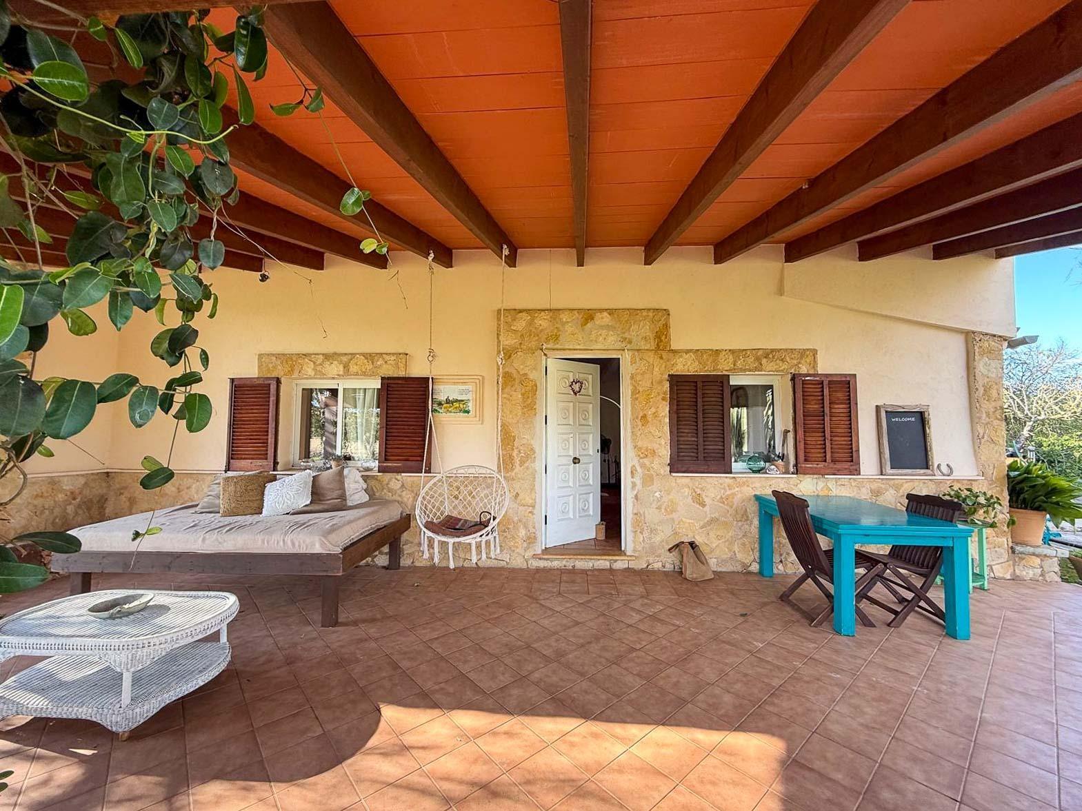 Parcela rústica con construcción existente cerca de Santa Margalida. Sin cédula de habitabilidad