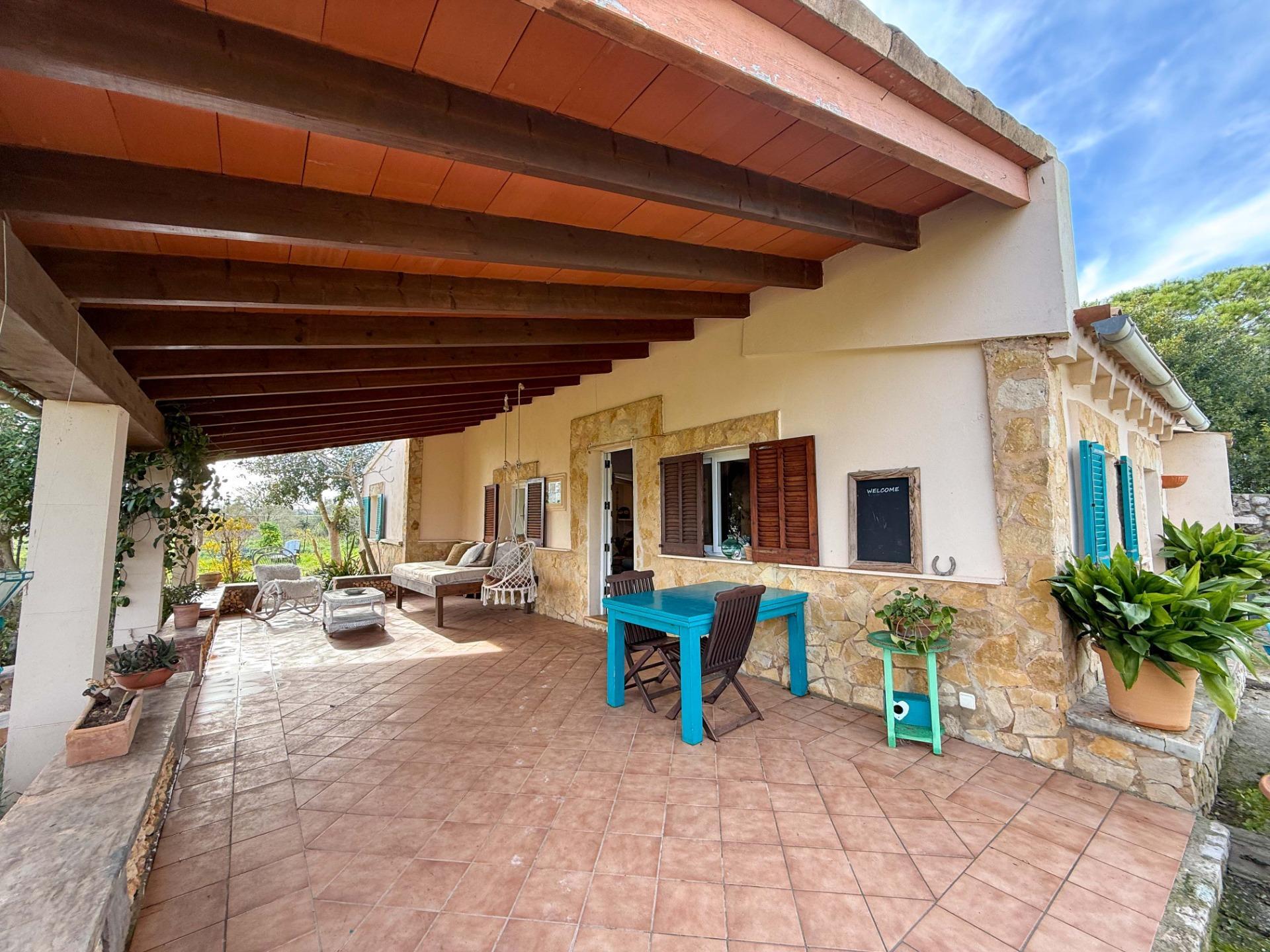 Parcela rústica con construcción existente cerca de Santa Margalida. Sin cédula de habitabilidad