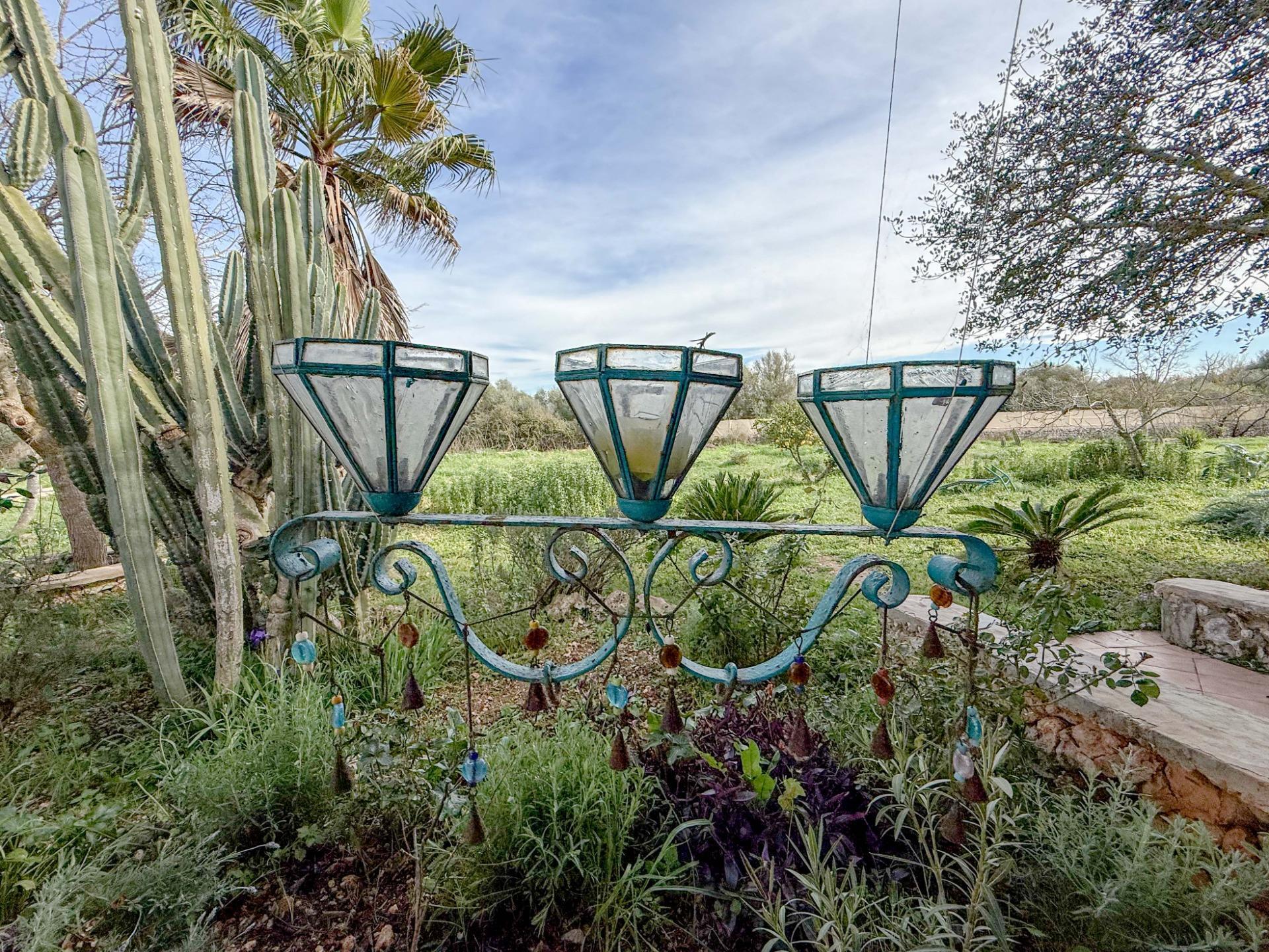 Parcela rústica con construcción existente cerca de Santa Margalida. Sin cédula de habitabilidad