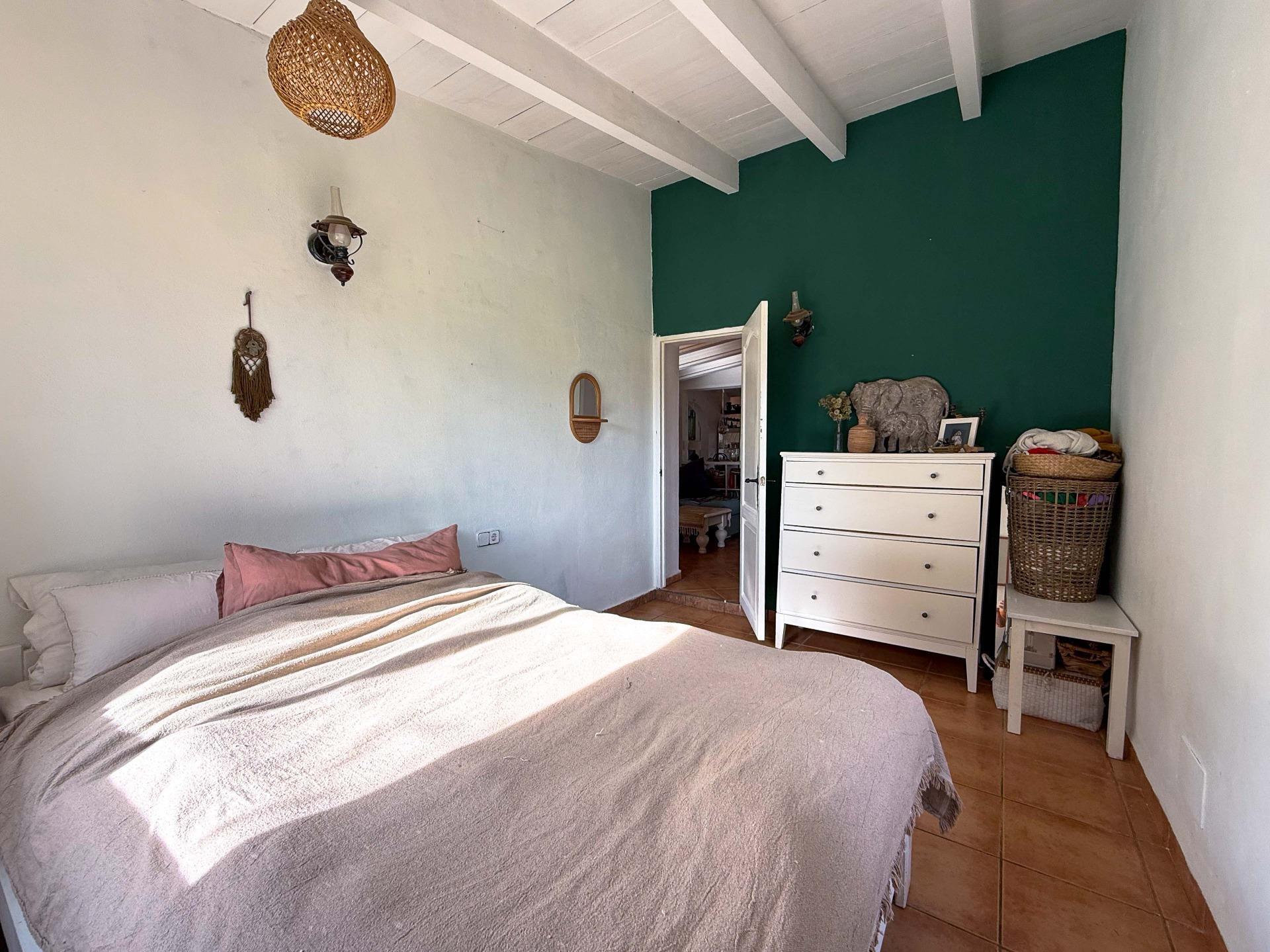 Parcela rústica con construcción existente cerca de Santa Margalida. Sin cédula de habitabilidad