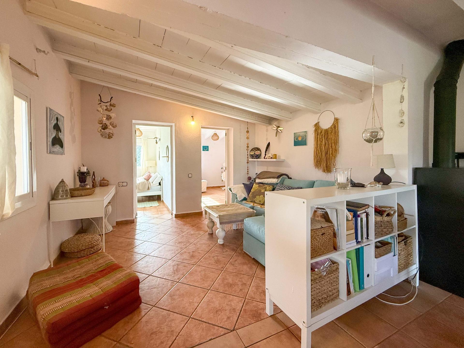 Parcela rústica con construcción existente cerca de Santa Margalida. Sin cédula de habitabilidad