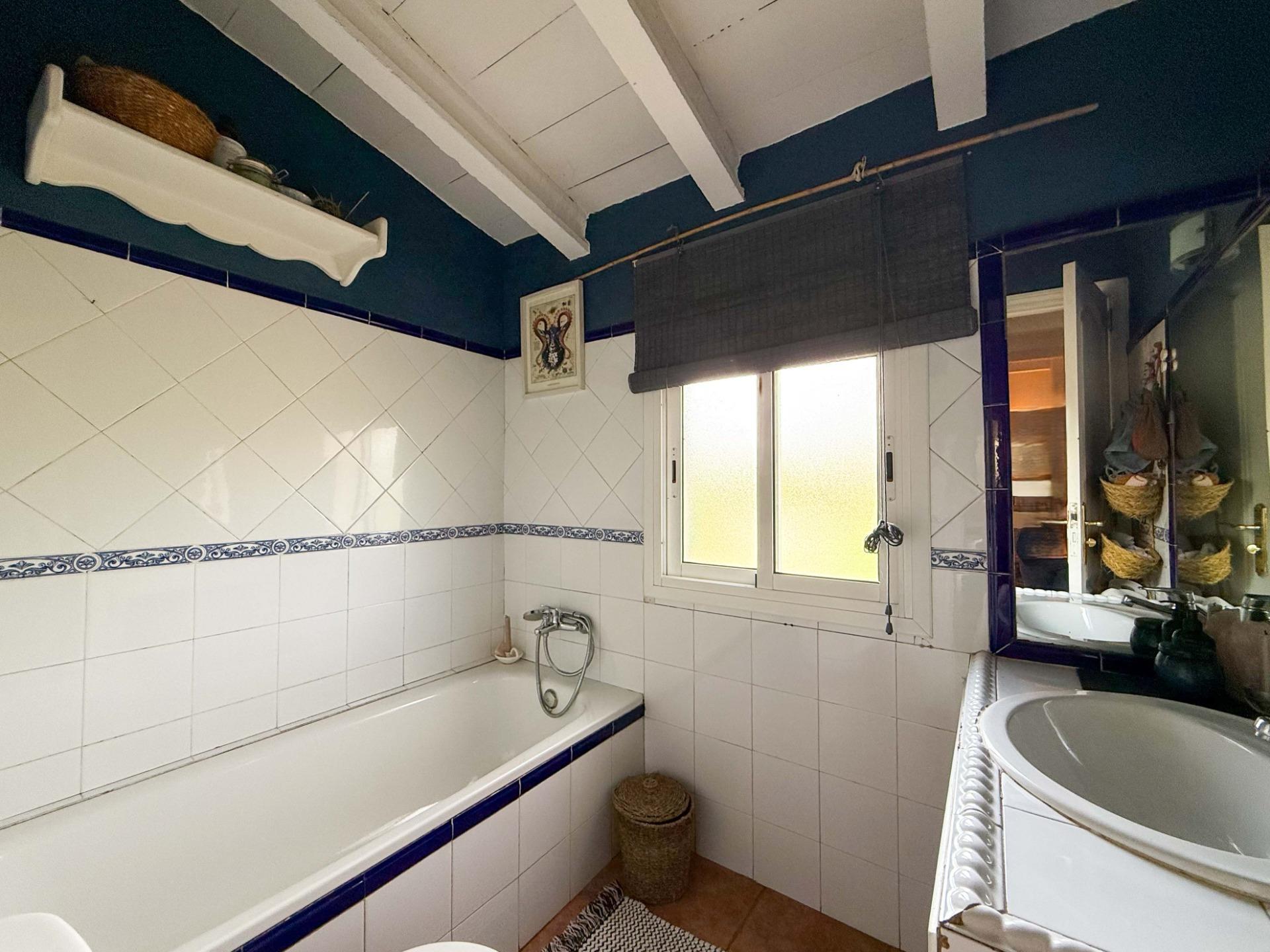 Parcela rústica con construcción existente cerca de Santa Margalida. Sin cédula de habitabilidad