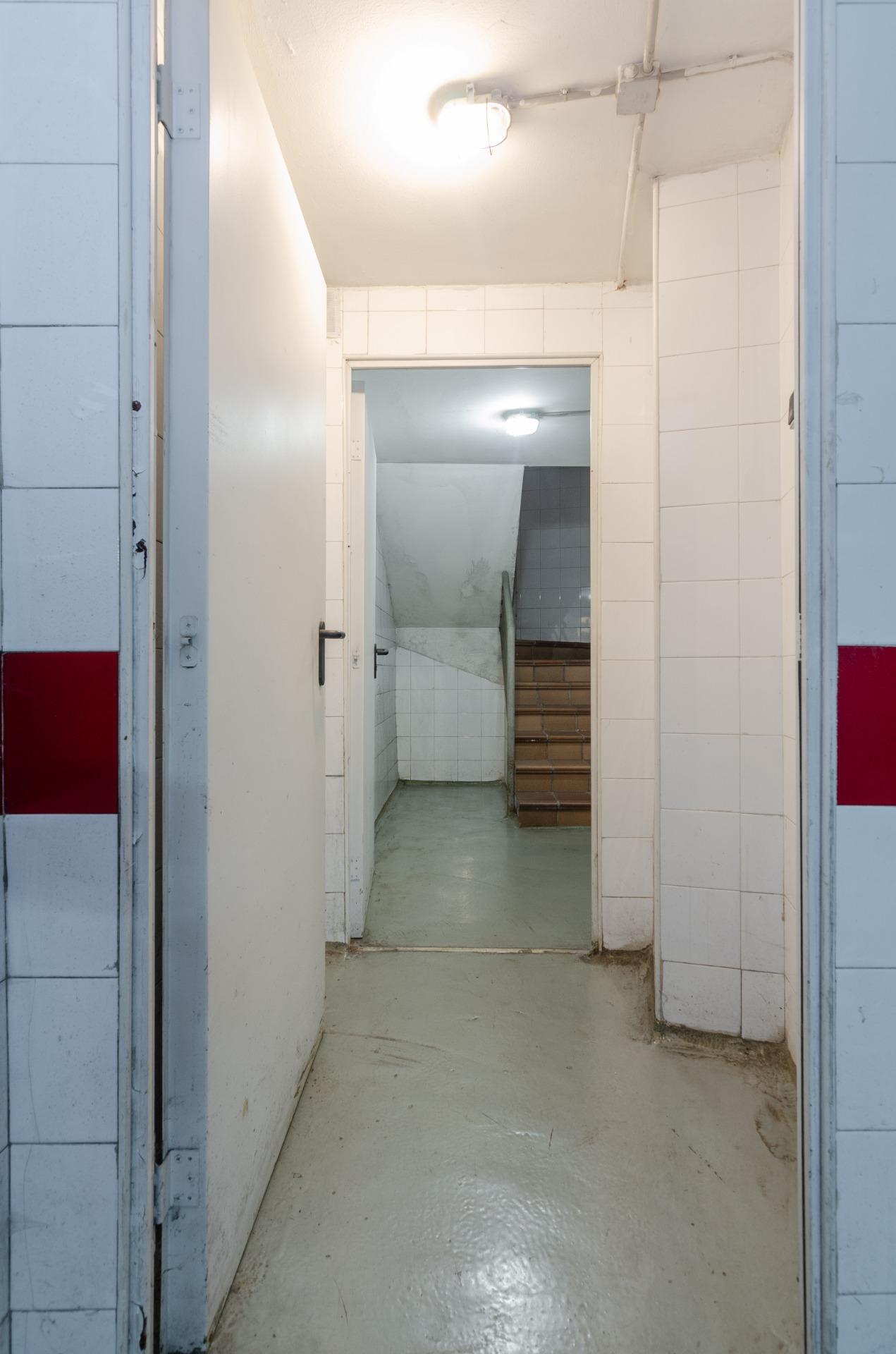 OPORTUNIDAD UNICA DE ADQUIRIR COCHERA GRANDE CERRADA EN MIERES