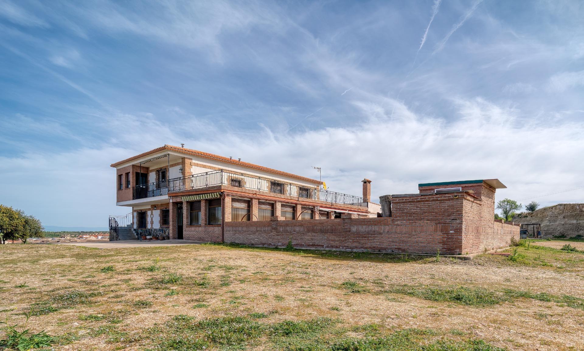 Casa en venta  San Martin de Pusa  6/60