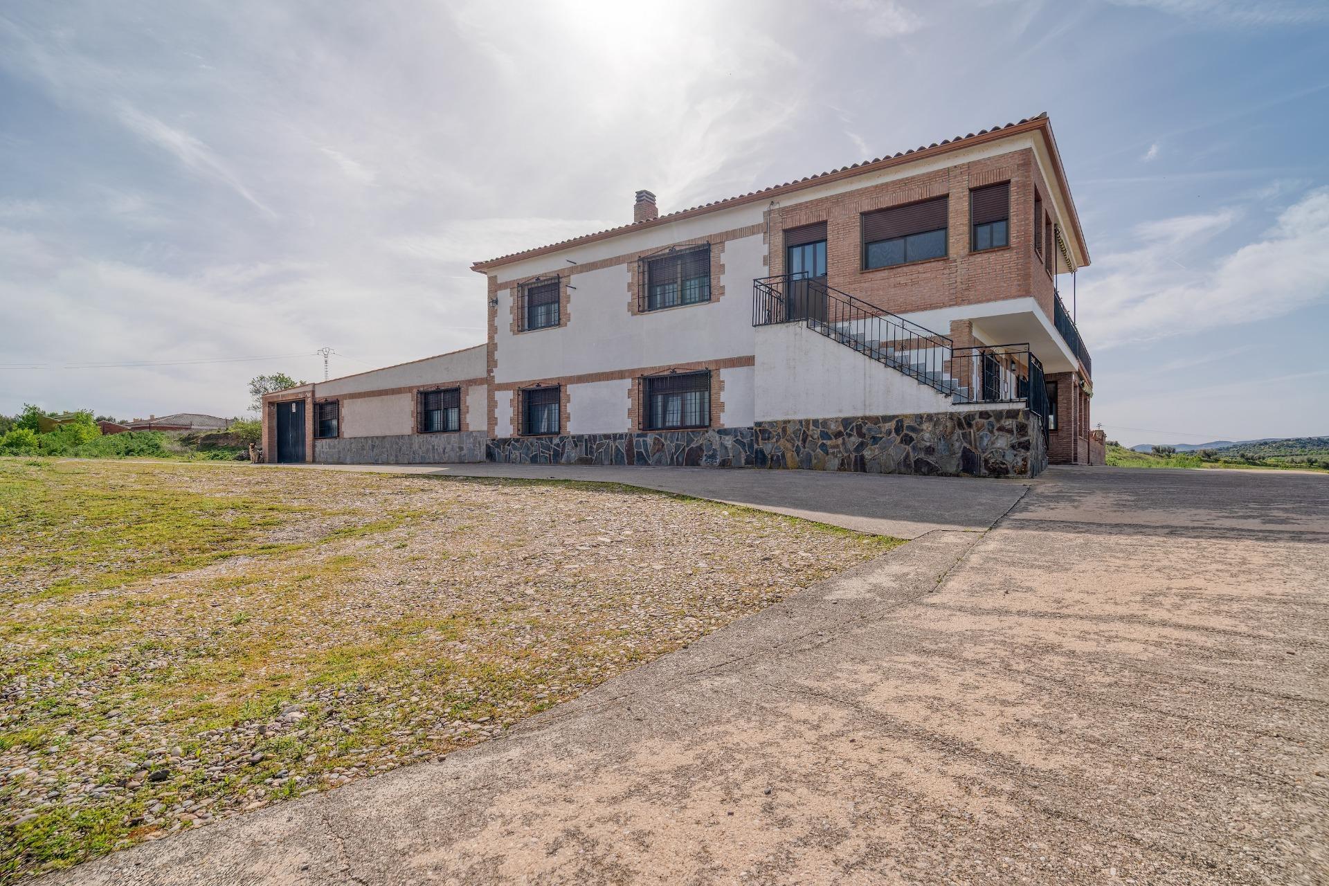 Casa en venta  San Martin de Pusa  15/60