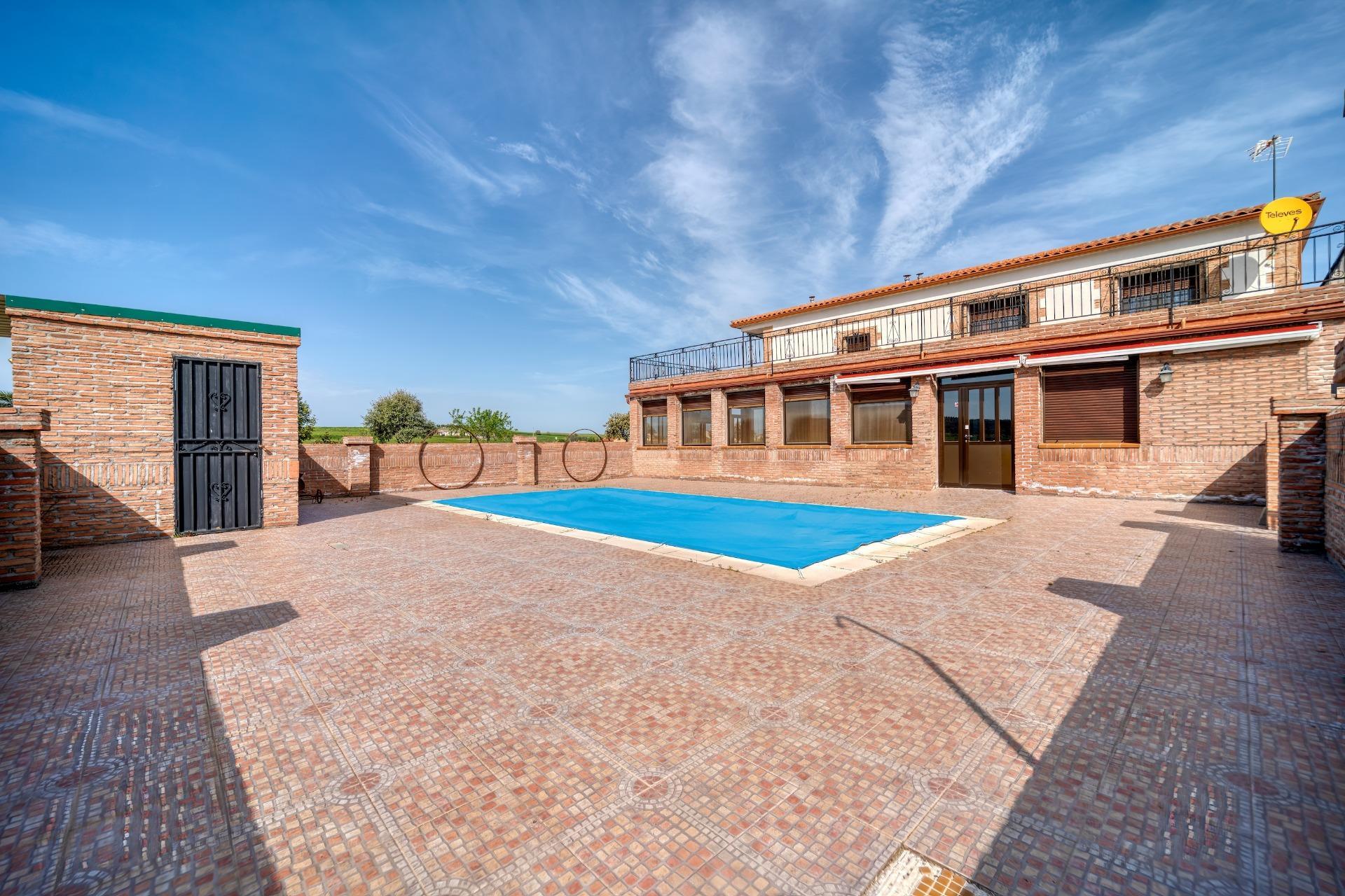 Casa en venta  San Martin de Pusa  24/60