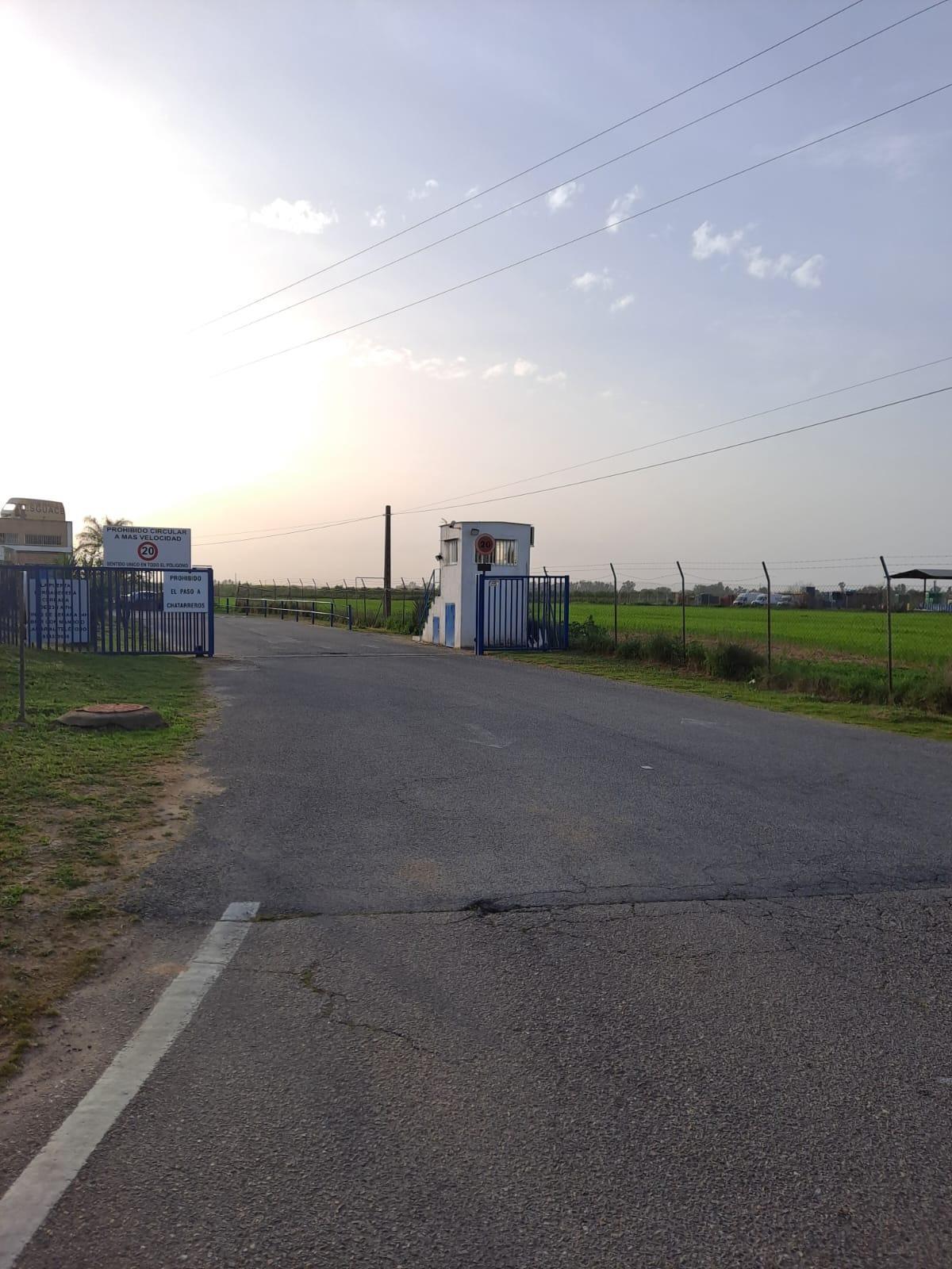 ¡NEGOCIO LISTO PARA FACTURAR! Nave-Taller con Cabina SPANESI y 3 Elevadores en La Rinconada!!