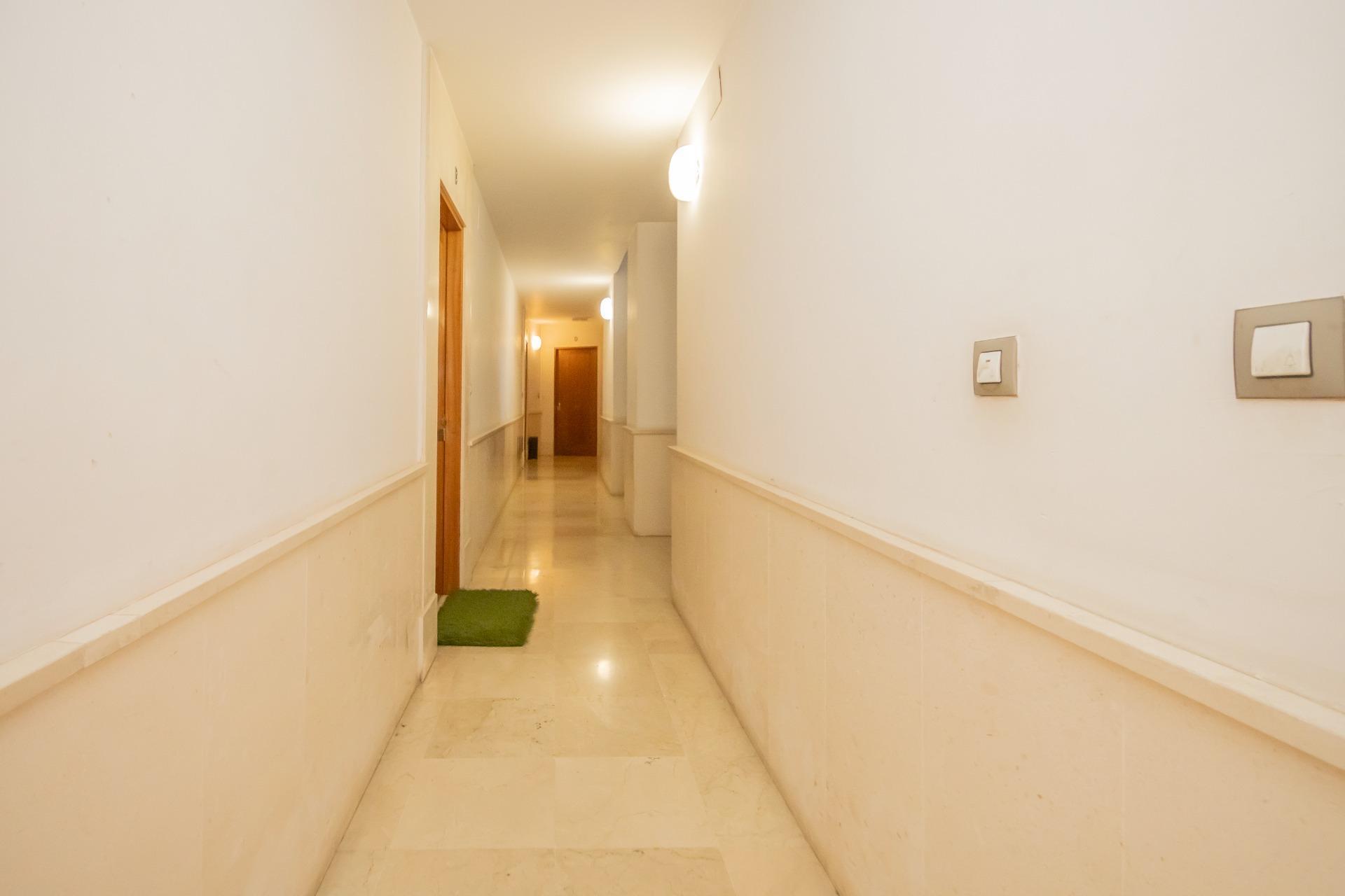 Luminoso y confortable piso en Planta Baja.