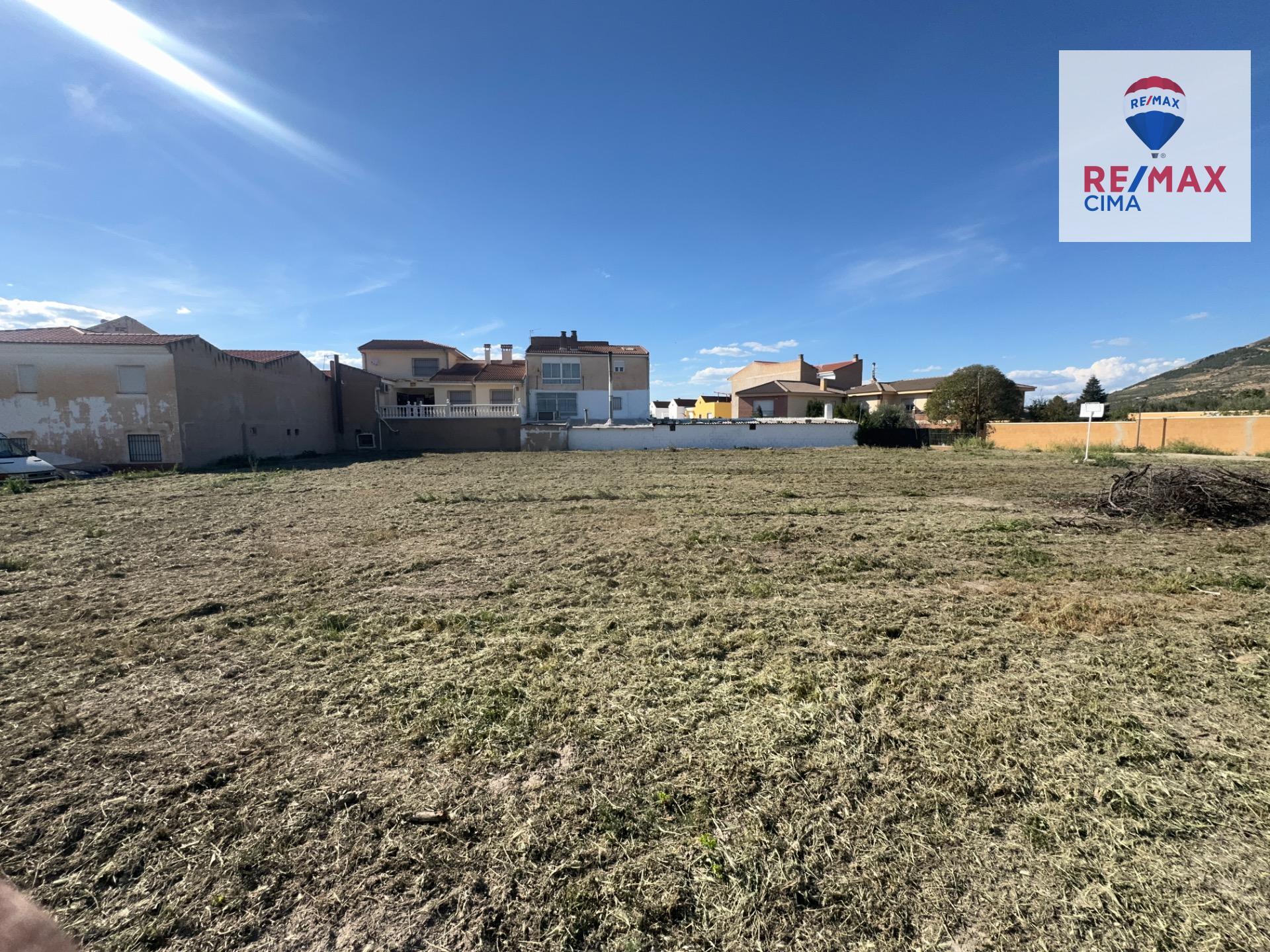 SOLAR URBANO Y RÚSTICO EN ZÚJAR (GRANADA)