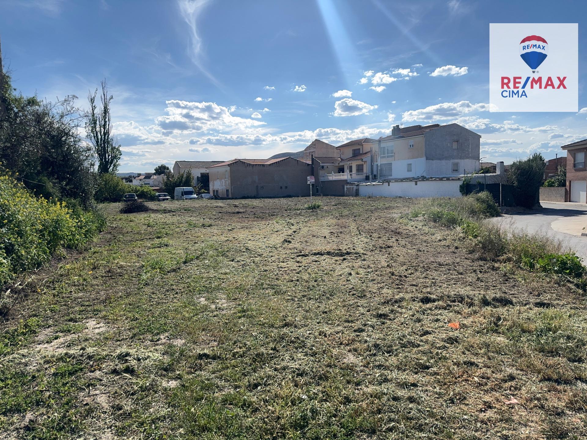 SOLAR URBANO Y RÚSTICO EN ZÚJAR (GRANADA)