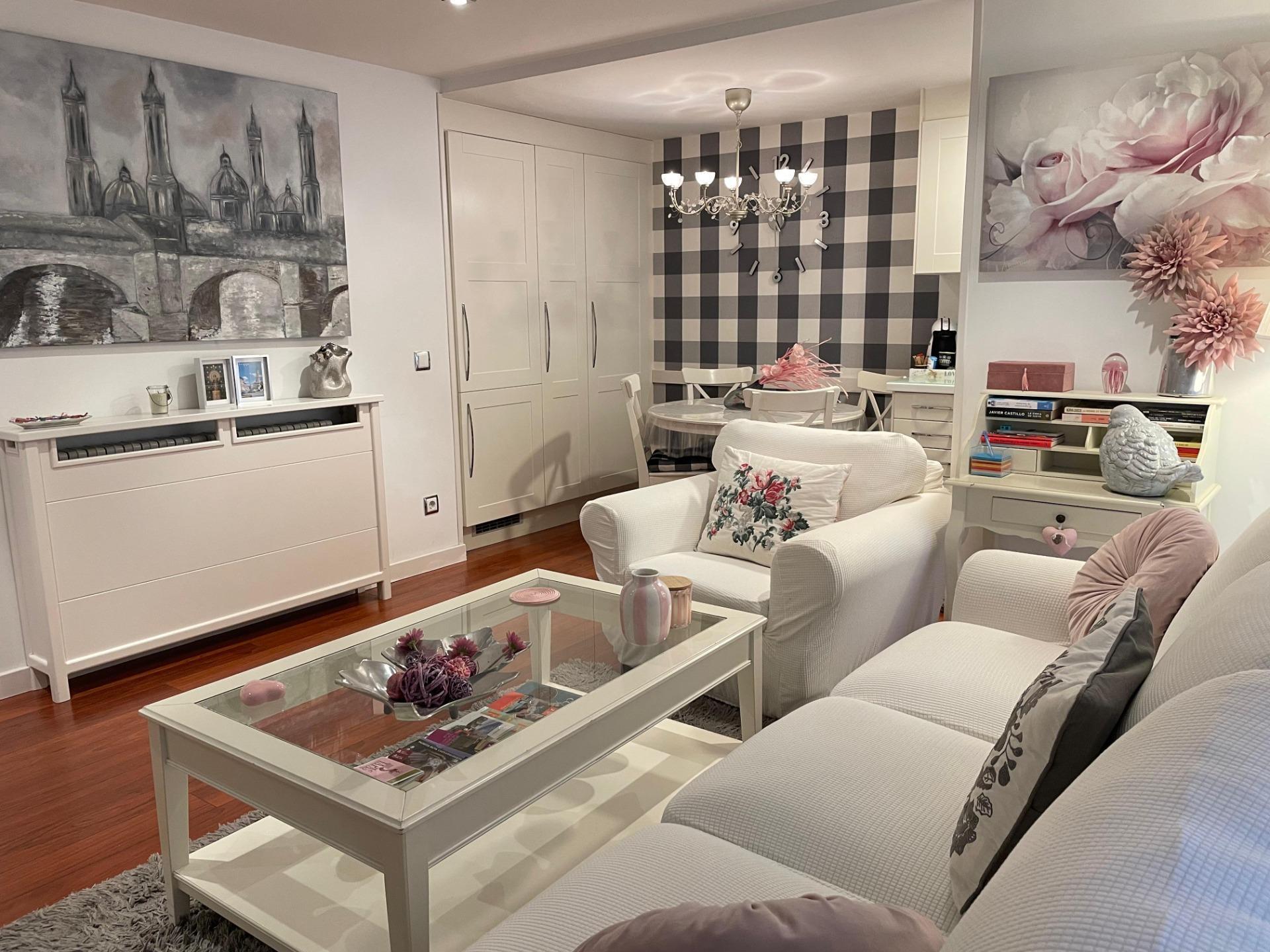 DONDE LATE ZARAGOZA: VIVIENDA CON ALMA EN CALLE ICÓNICA DEL CENTRO (licencia turística)