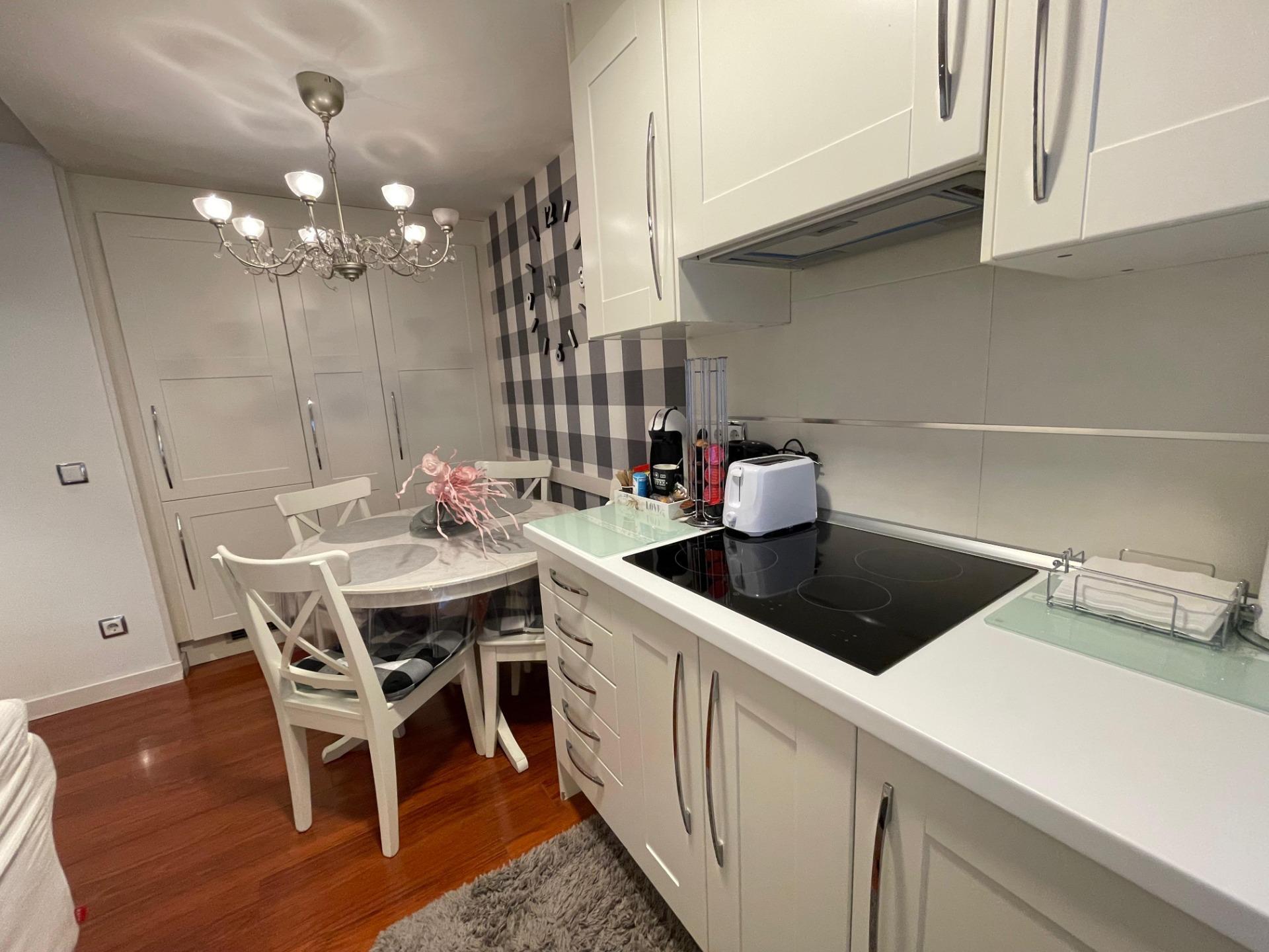 DONDE LATE ZARAGOZA: VIVIENDA CON ALMA EN CALLE ICÓNICA DEL CENTRO (licencia turística)