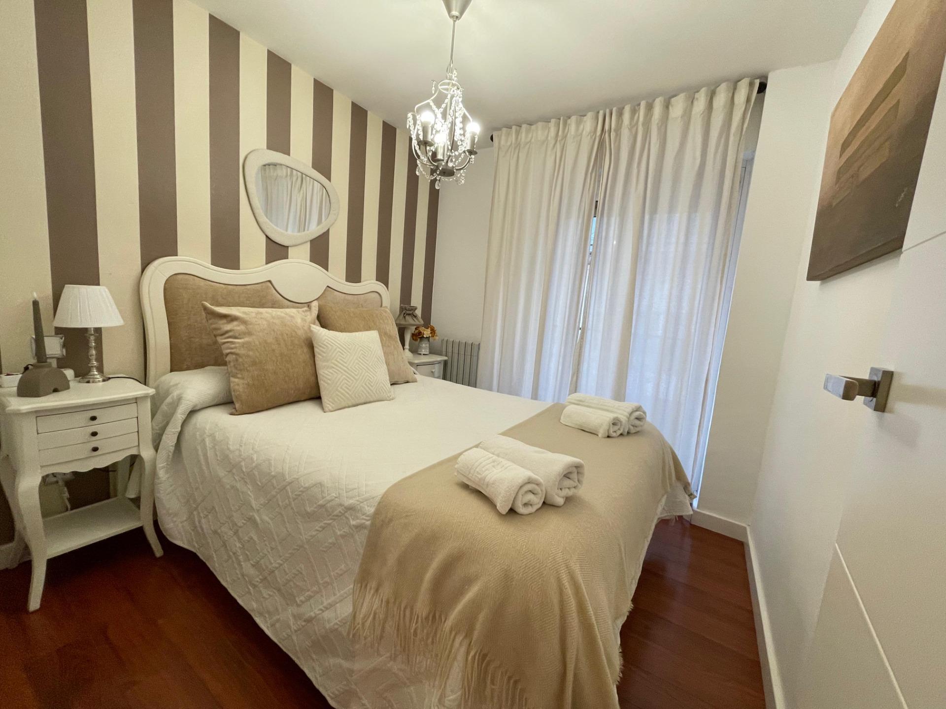 DONDE LATE ZARAGOZA: VIVIENDA CON ALMA EN CALLE ICÓNICA DEL CENTRO (licencia turística)