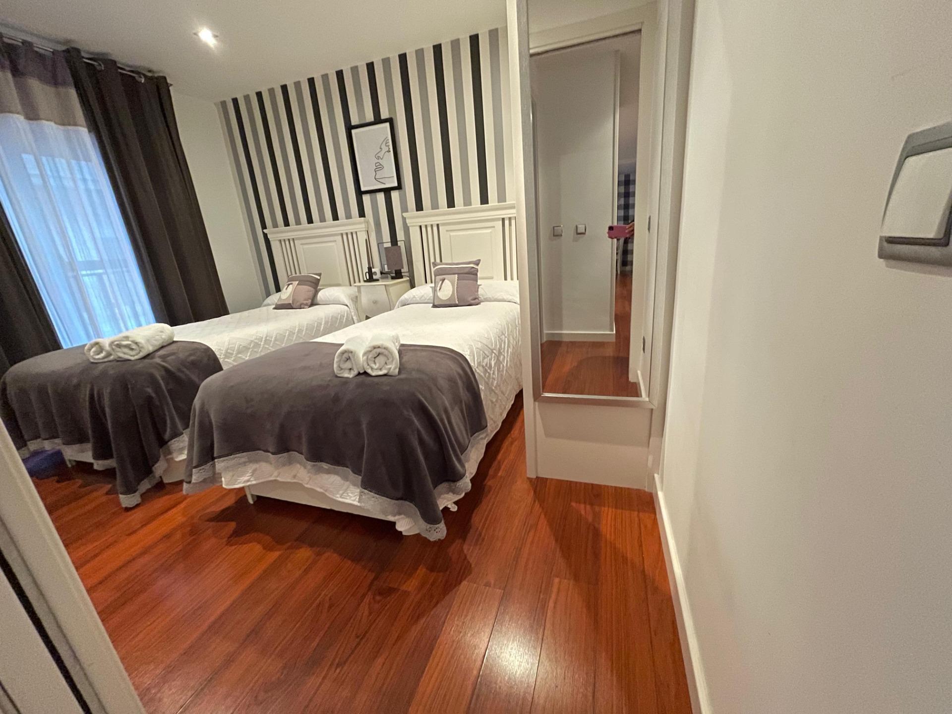 DONDE LATE ZARAGOZA: VIVIENDA CON ALMA EN CALLE ICÓNICA DEL CENTRO (licencia turística)