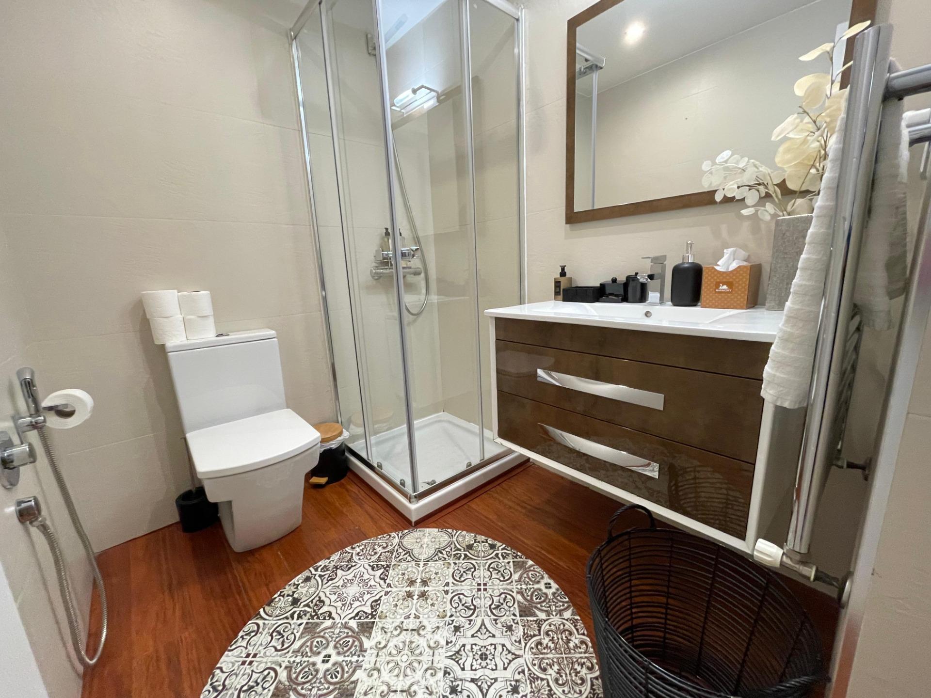 DONDE LATE ZARAGOZA: VIVIENDA CON ALMA EN CALLE ICÓNICA DEL CENTRO (licencia turística)