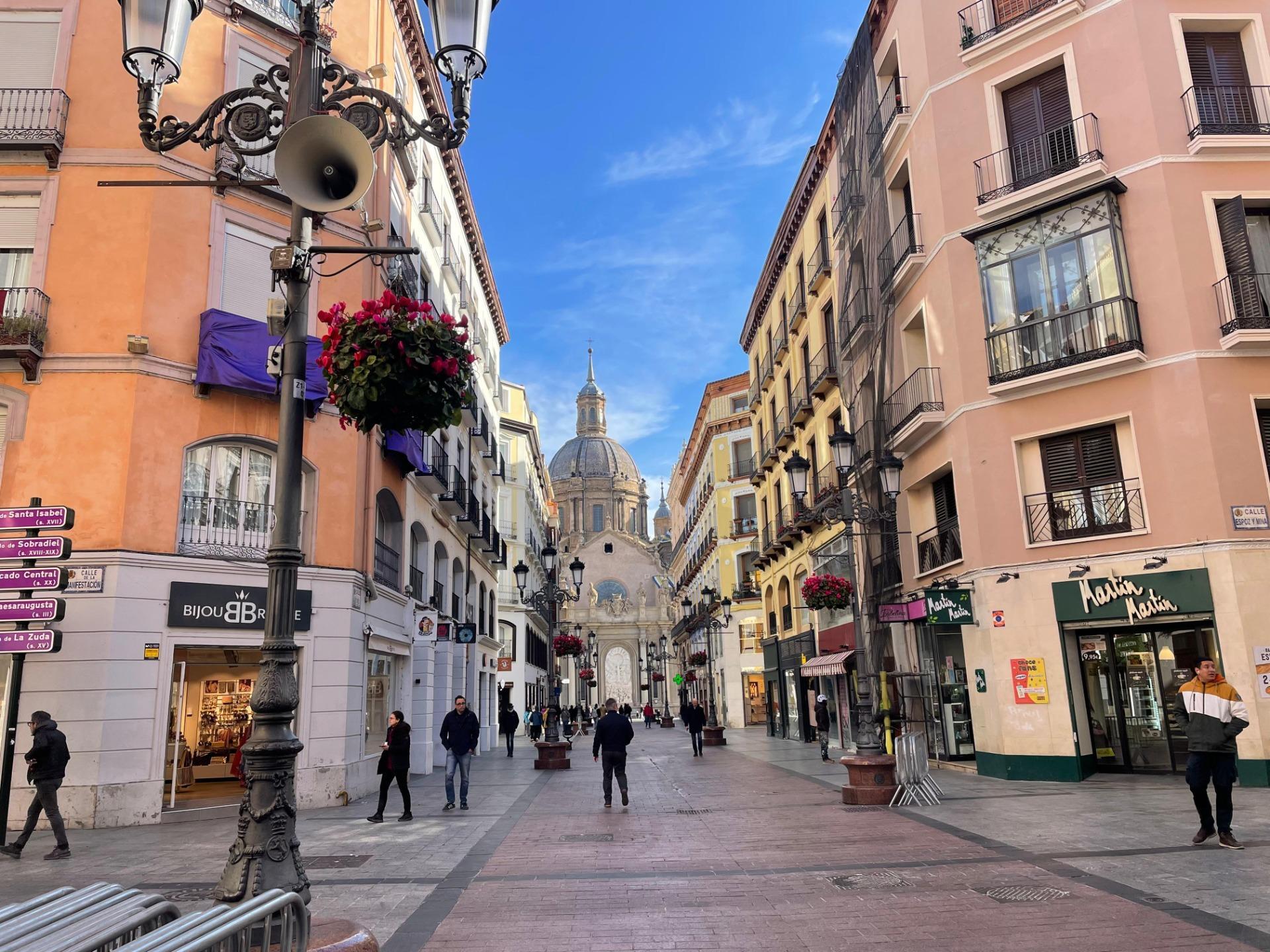 DONDE LATE ZARAGOZA: VIVIENDA CON ALMA EN CALLE ICÓNICA DEL CENTRO (licencia turística)