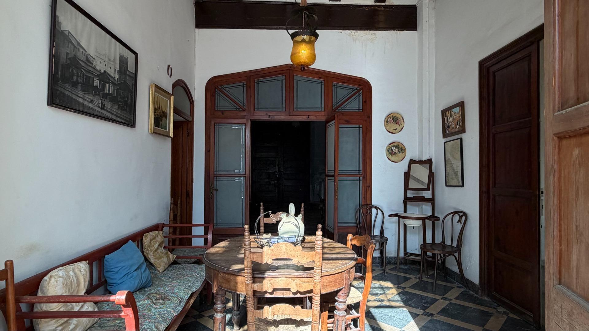 Casa de Pueblo en Alberic: 751 m², 6 Hab, Gran Patio y Antigua Cambra de la Seda
