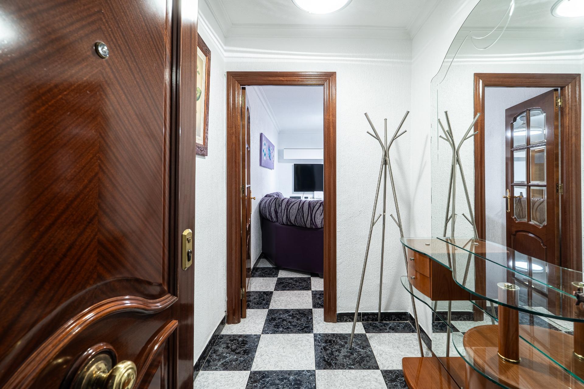 Piso en venta en Calle Victoria Domínguez Cerrato, Sevilla